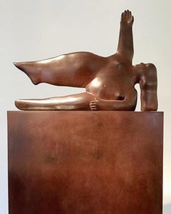 Sculpture en bronze Het Verlangen Desire représentant une femme nue, patine brune, en stock