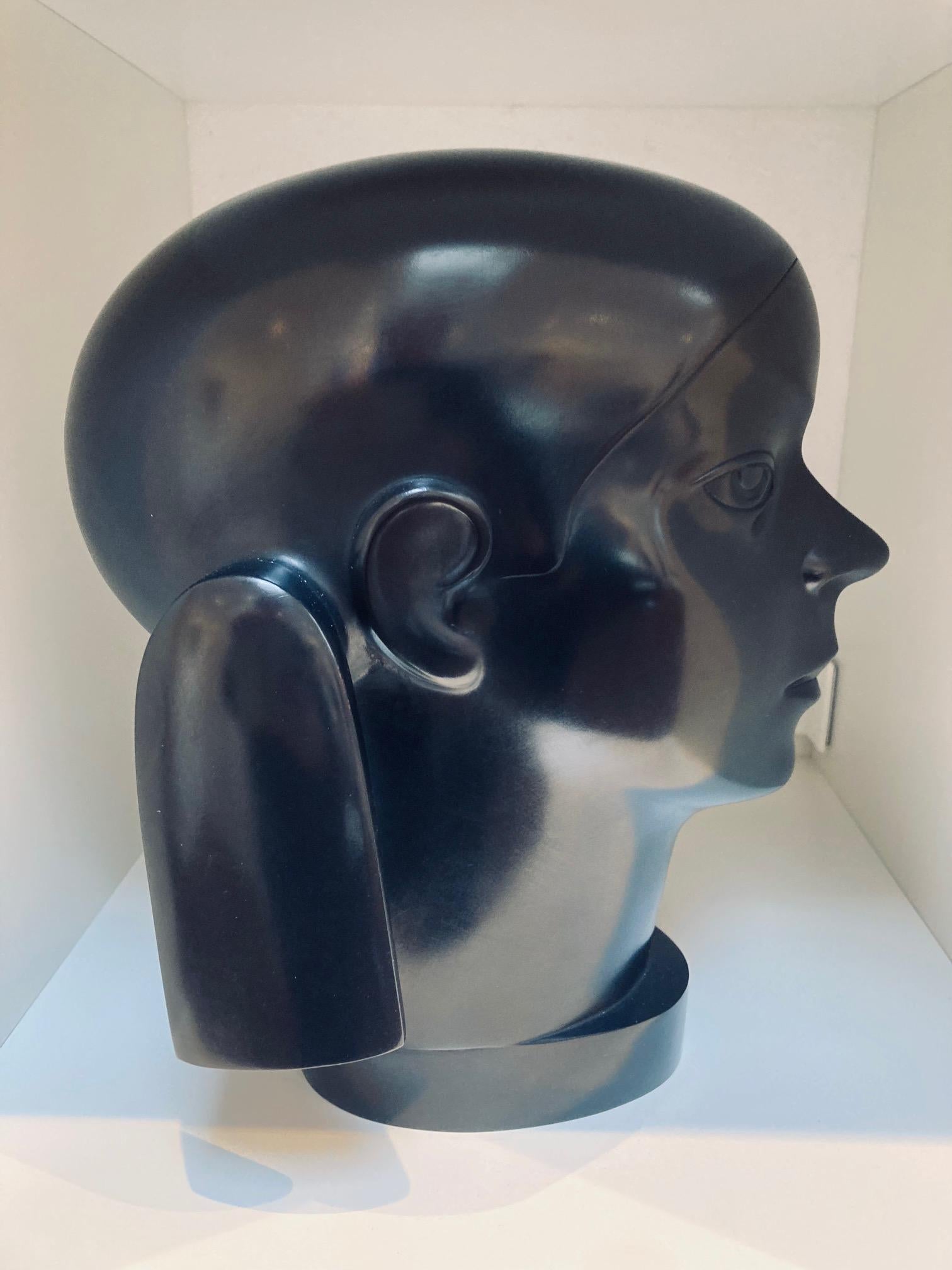 Meisje met Staartjes Bronze Sculpture Girl with Pigtails Portrait In Stock For Sale 3