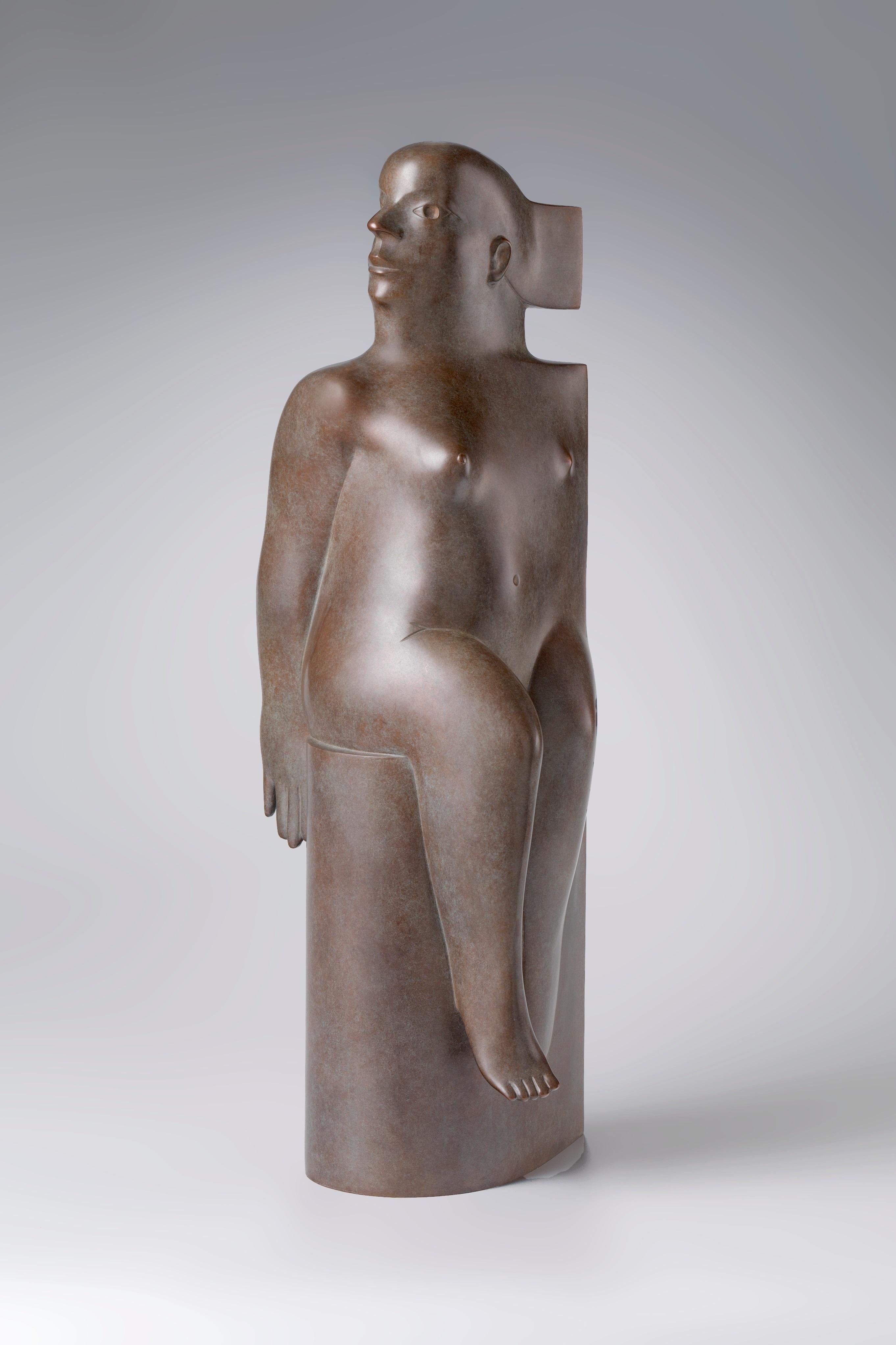 KOBE Figurative Sculpture – Seduto, sitzende Bronzeskulptur, weibliche Figur, Frau und Mädchen