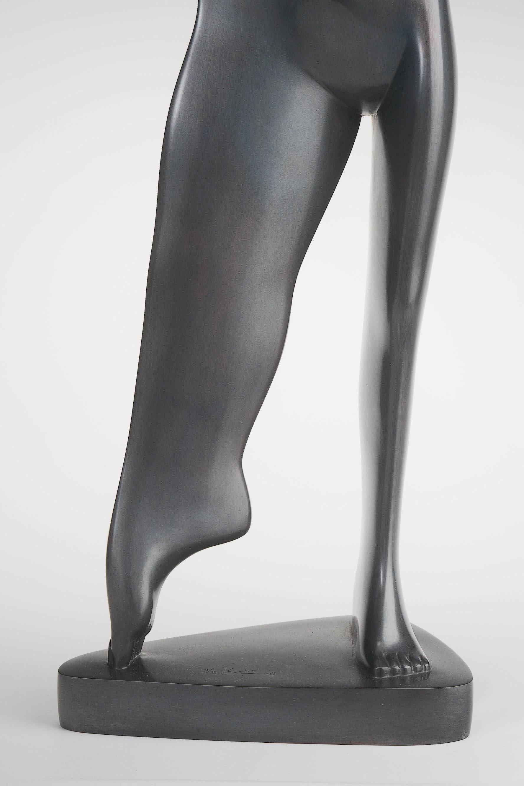 sculpture femme debout