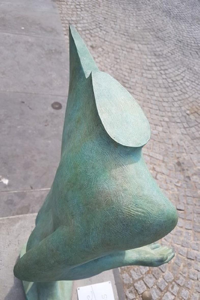 Venus Escultura de Bronce Figura Femenina de Pie con Brazo Mano Torso Desnudo en venta 3