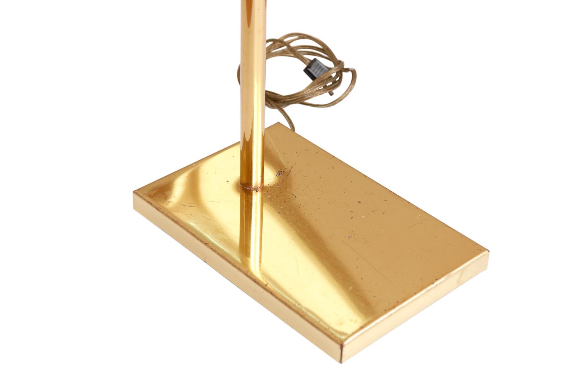 Koch + Lowy Adjustable Brass Floor Lamp In Good Condition In Bradenton, FL