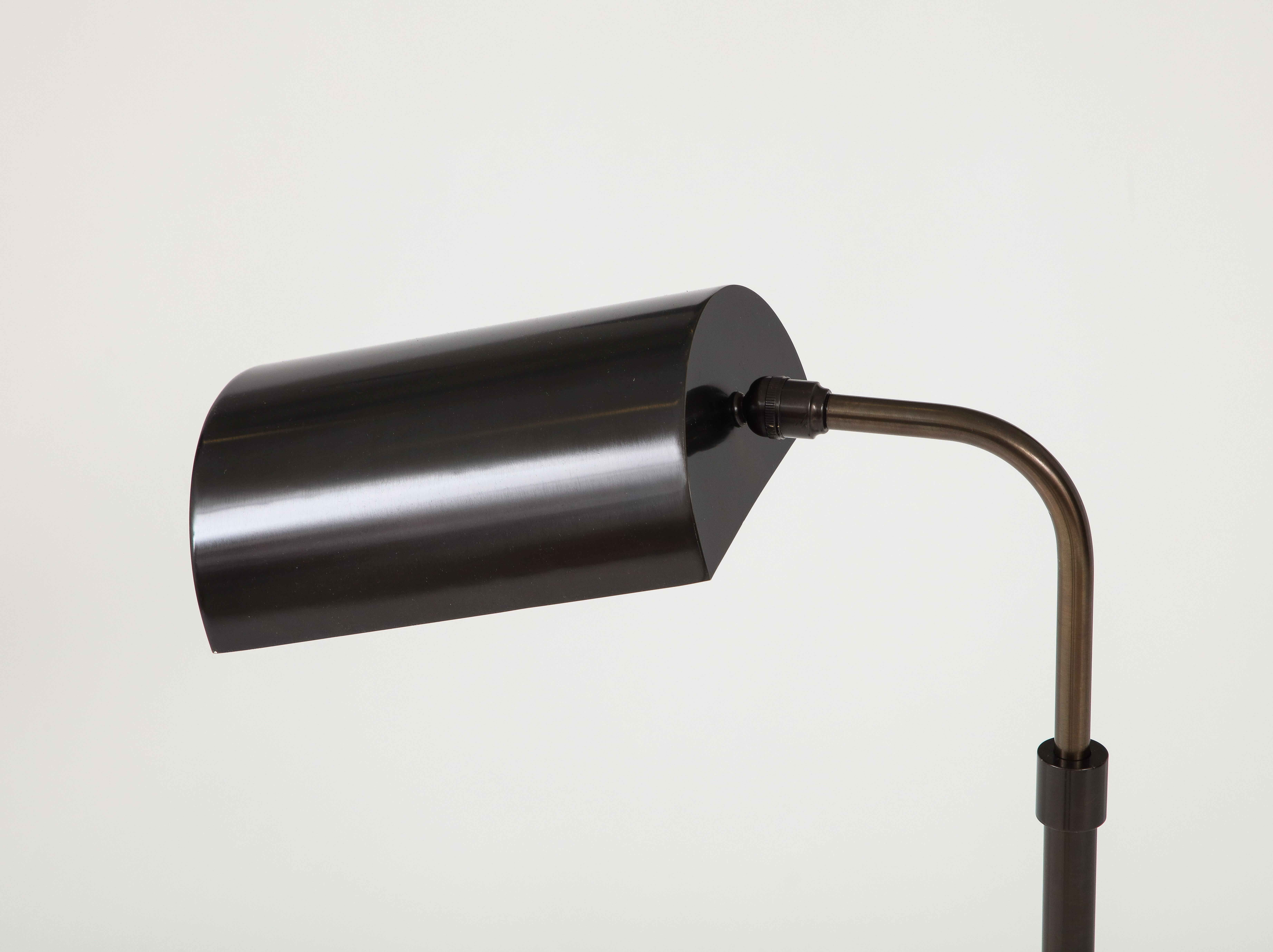 Koch & Lowy: Bronze-Stehlampe im Angebot 3