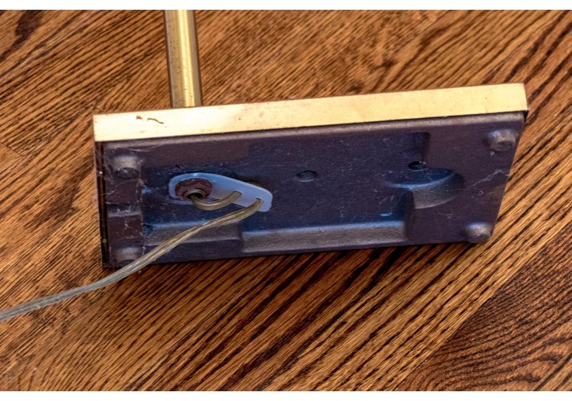 Lámpara de pie de farmacia Koch & Lowy Mid Century Brass en venta 1