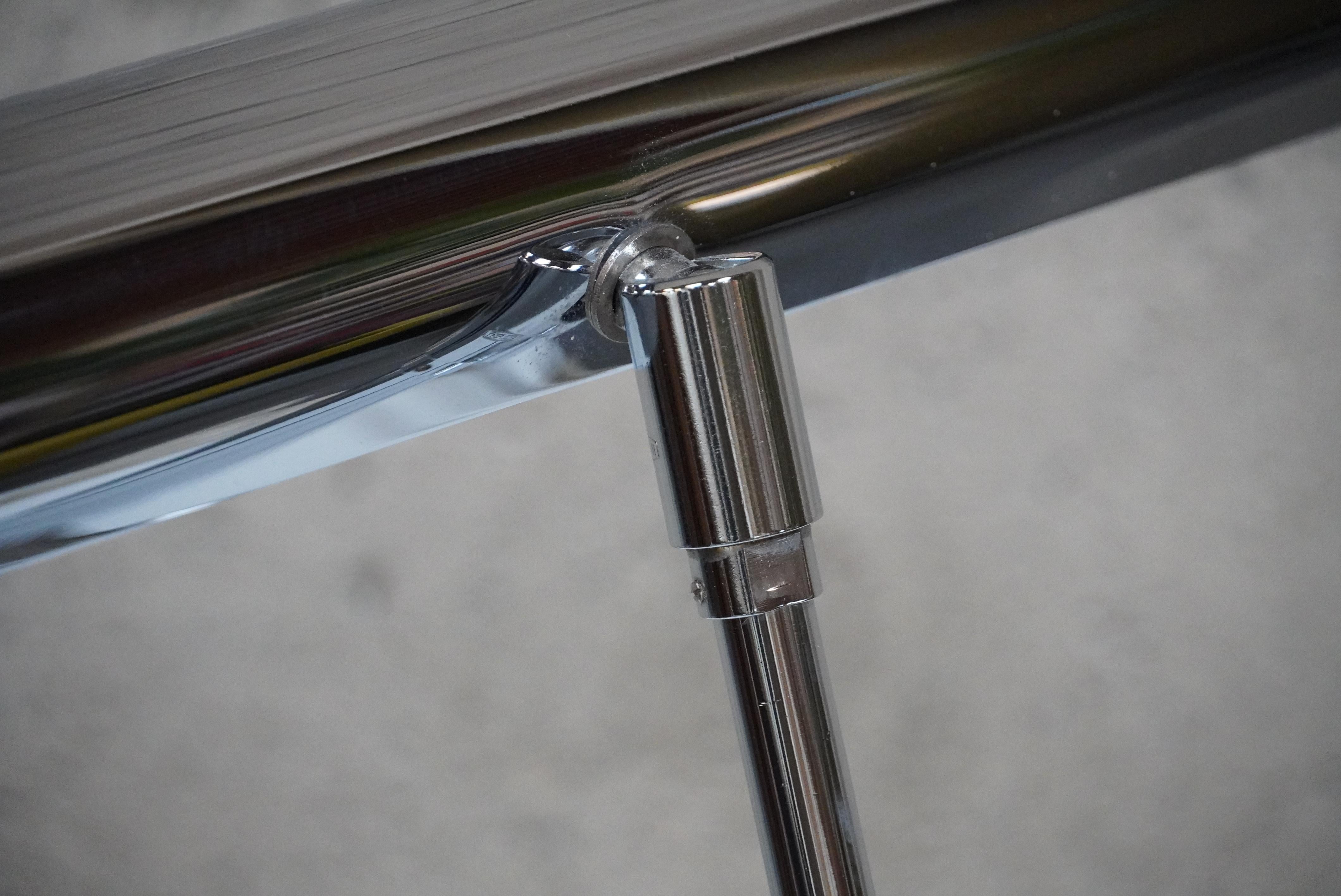 Koch & Lowy Modernist Chrome Table Lamp circa 1970s In Good Condition For Sale In Oakland, CA