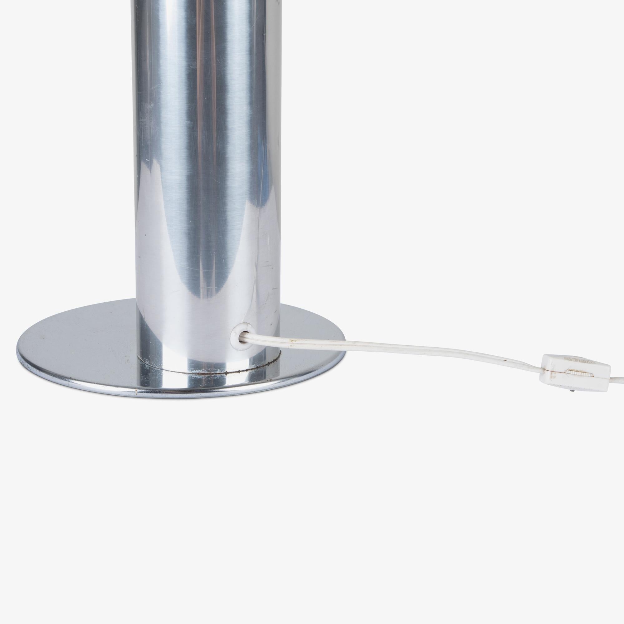 Koch & Lowy Modernist Mushroom Task Table Lamp In Good Condition For Sale In Stamford, CT