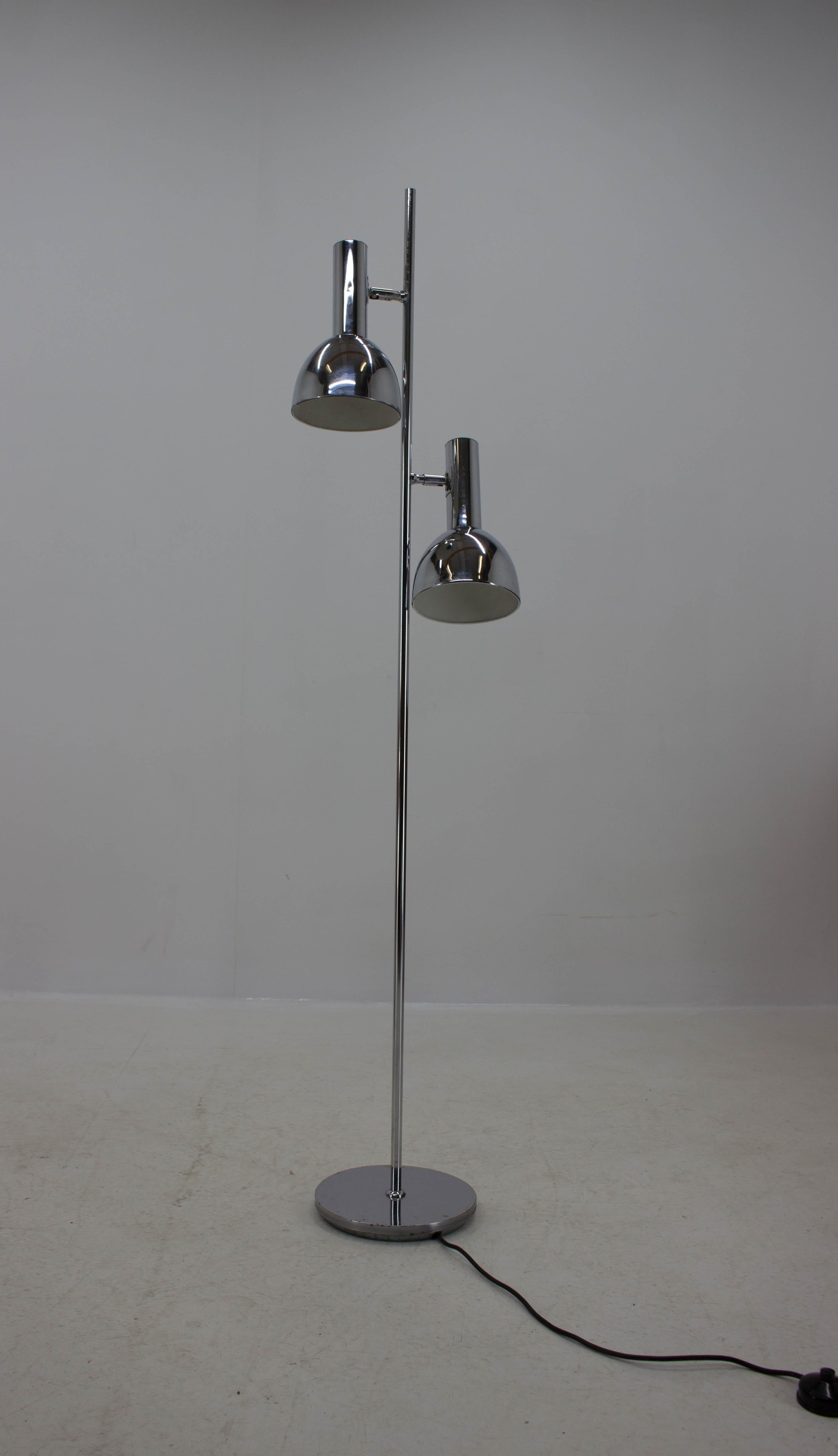 Floor lamp in Koch & Lowy style, made in Germany in 1970s, signed on the bottom DBGM, original switch, new wiring, 2 x E27 or E26 bulbs.