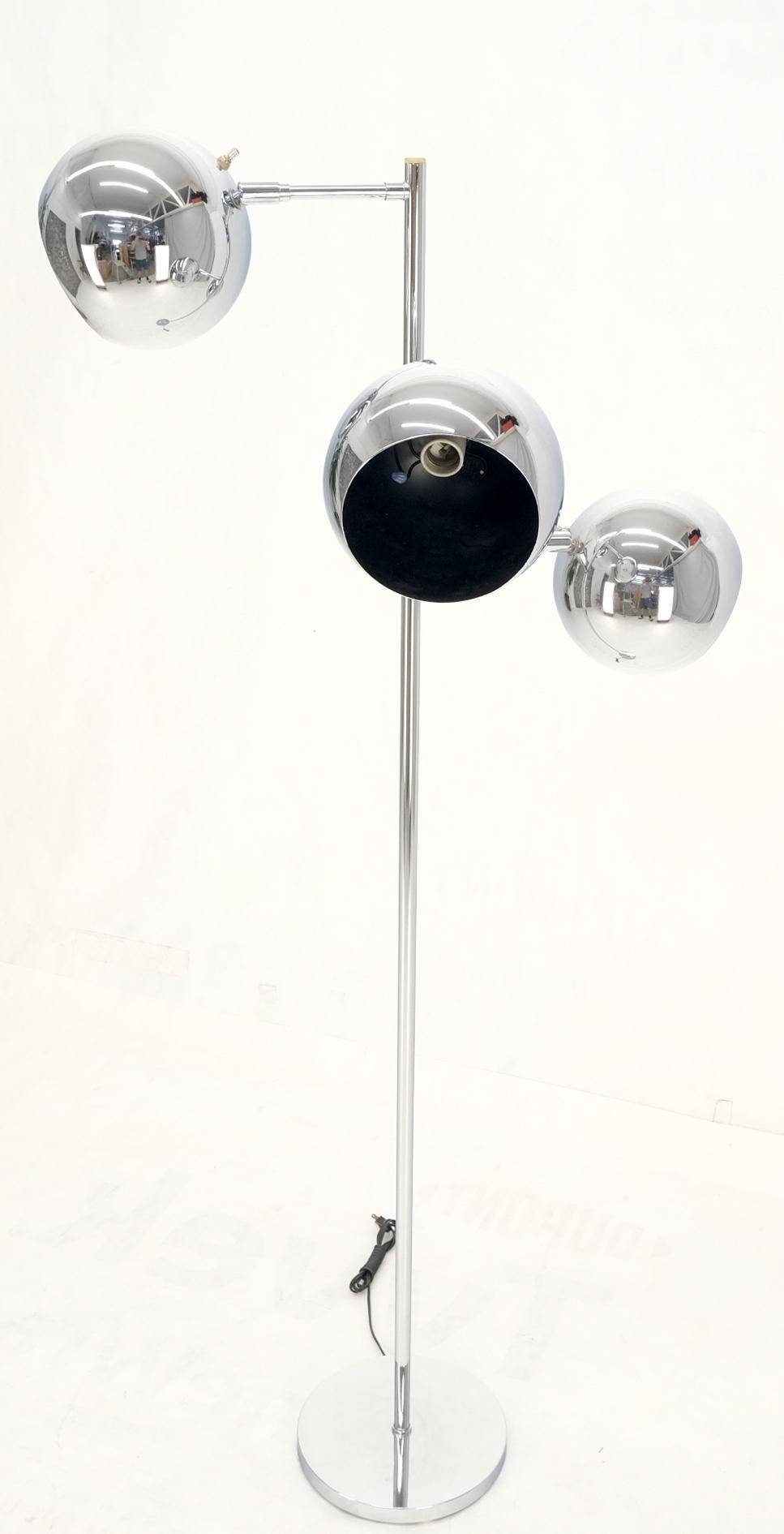 Koch Lowy Three Globe Shades Chrome Floor Lamp Adjustable Light Fixture Mint For Sale 6