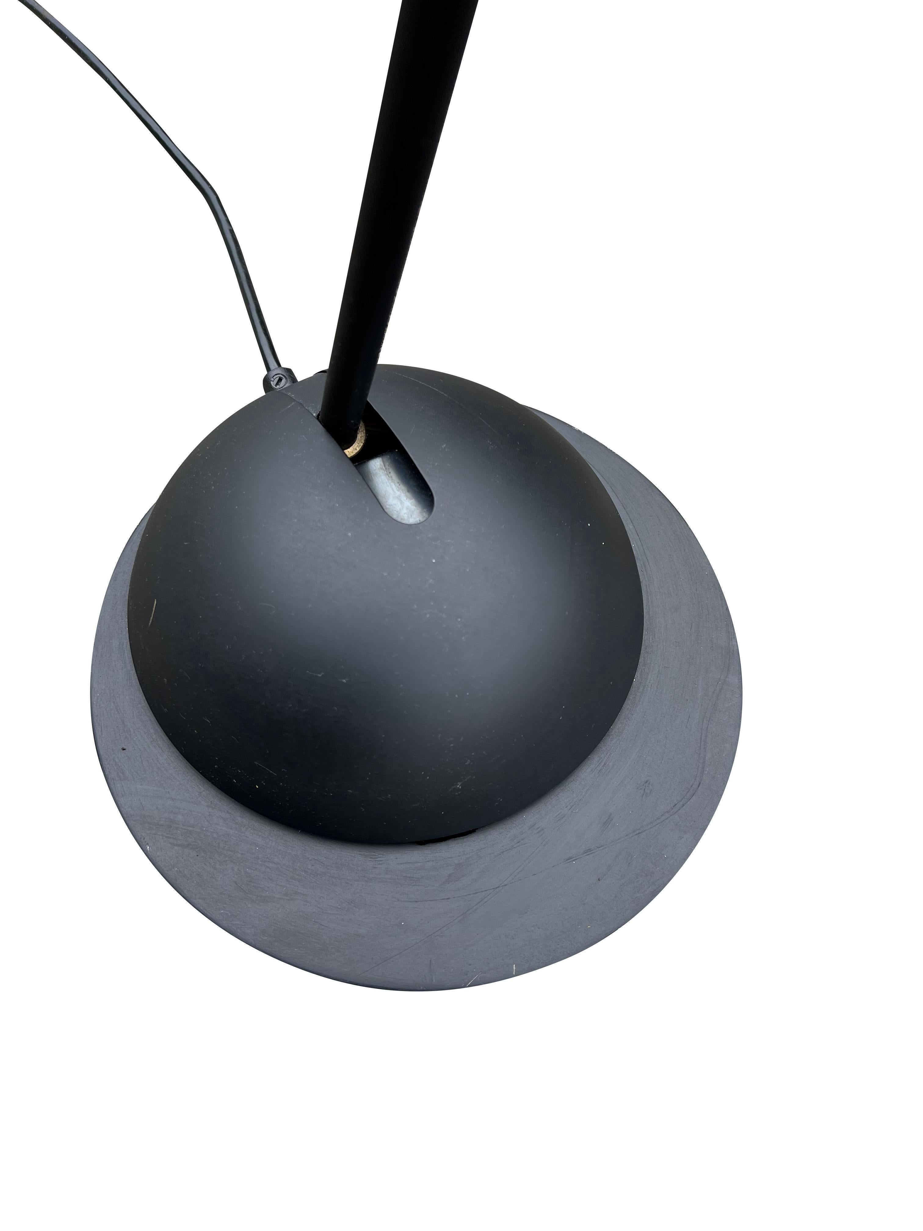 Koch & Lowy Vintage Modern Stehleuchte in Schwarz im Angebot 3