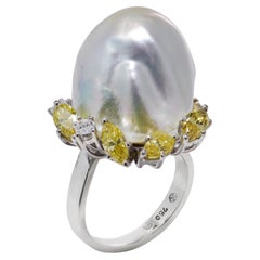 Koch South Sea baroque pearl ladies ring in 18kt white gold 