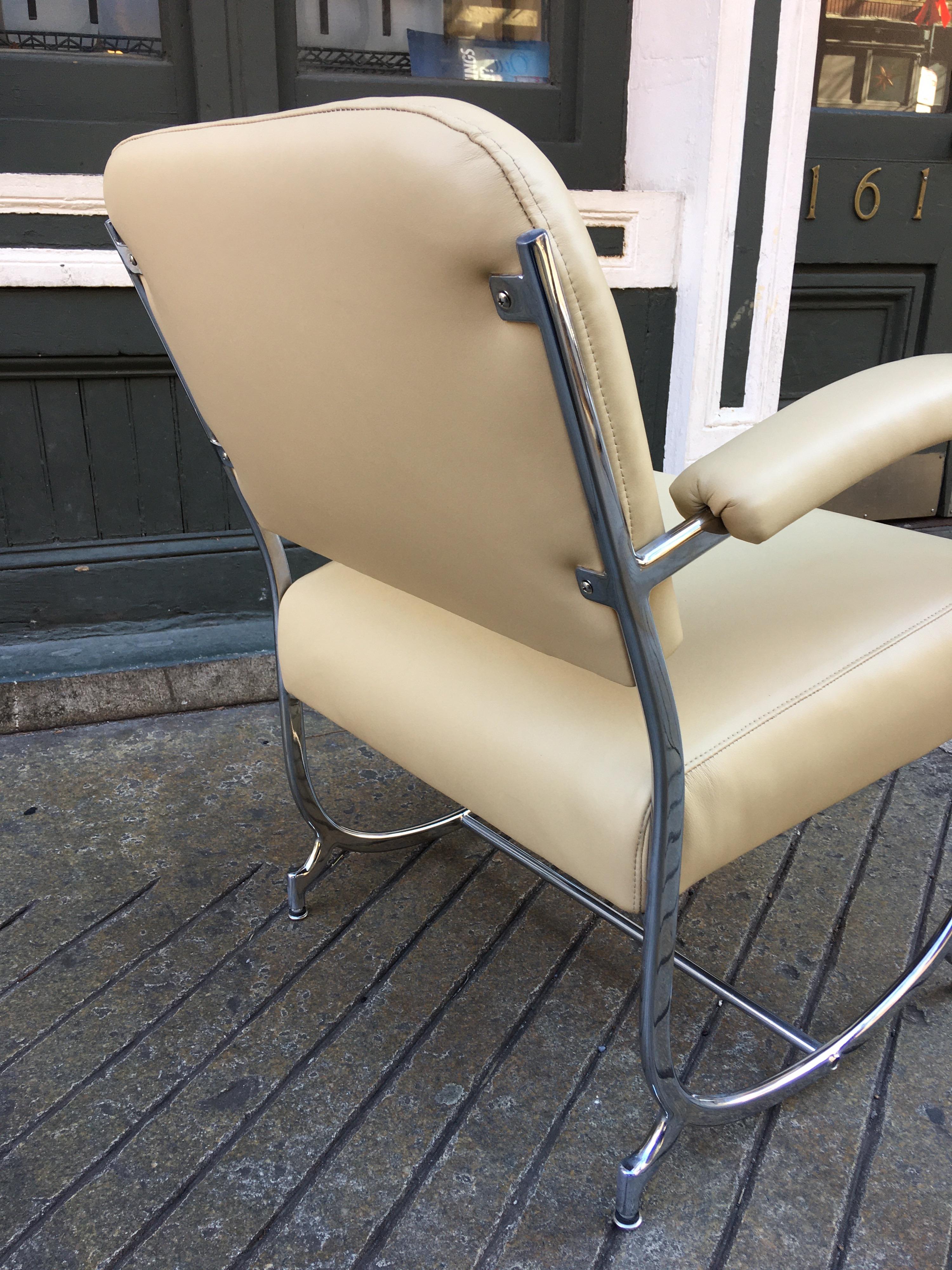 Cuir Kochs - Chaise chromée Barbershop Furniture en vente