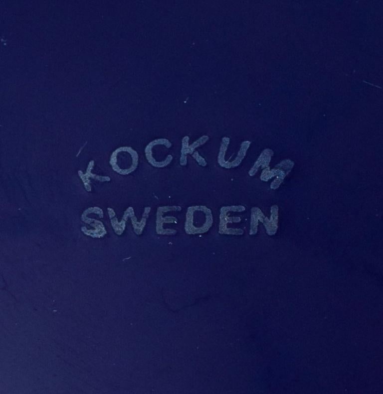 Kockum, Schweden. Ein Paar Retro-Metallschalen. Dunkelblaue Emaille. Aus den 1970er Jahren.  im Angebot 1