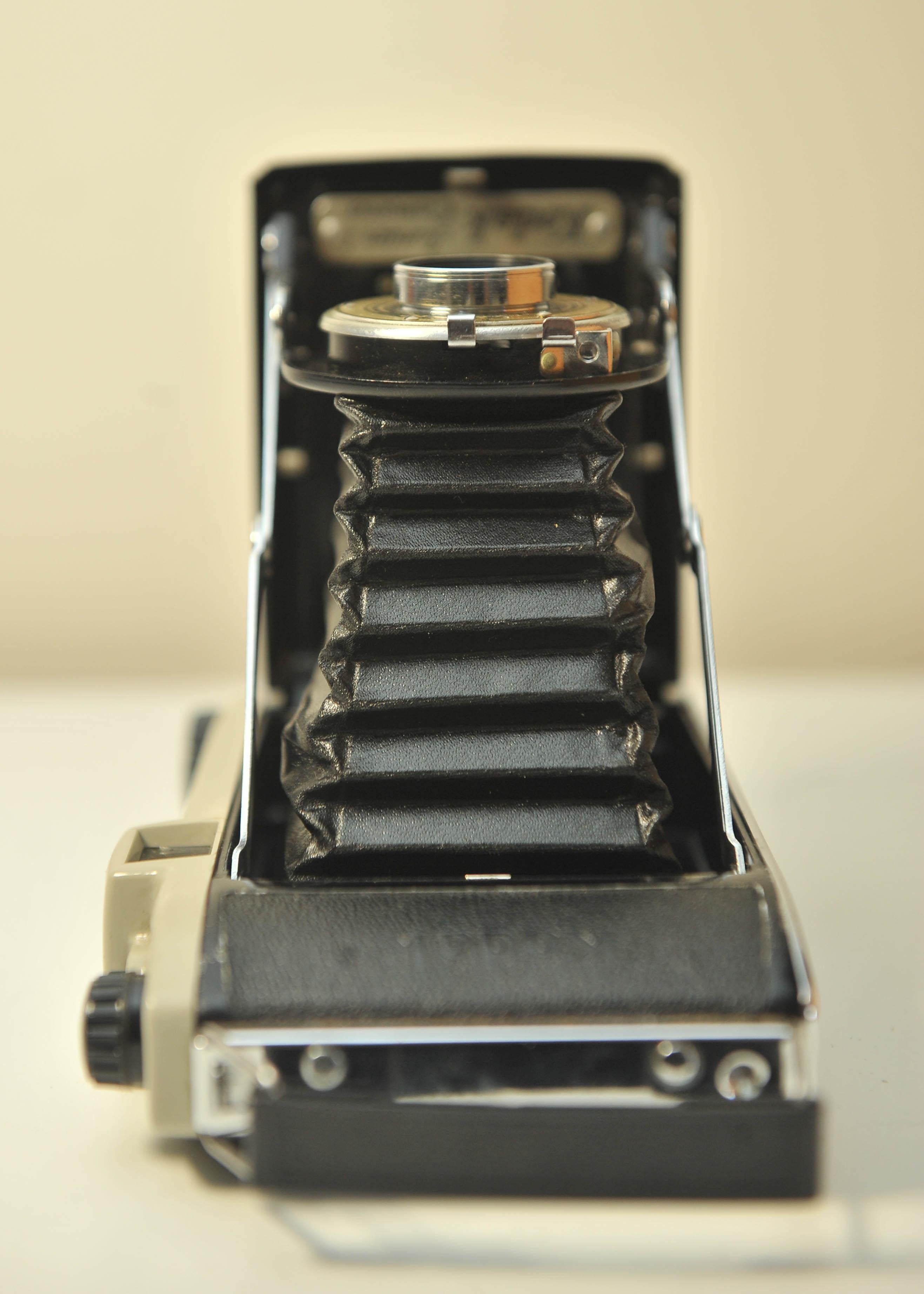 British Kodak Junior 1 620 Roll Film Folding Below Camera with Anaston Lens 1954-1959