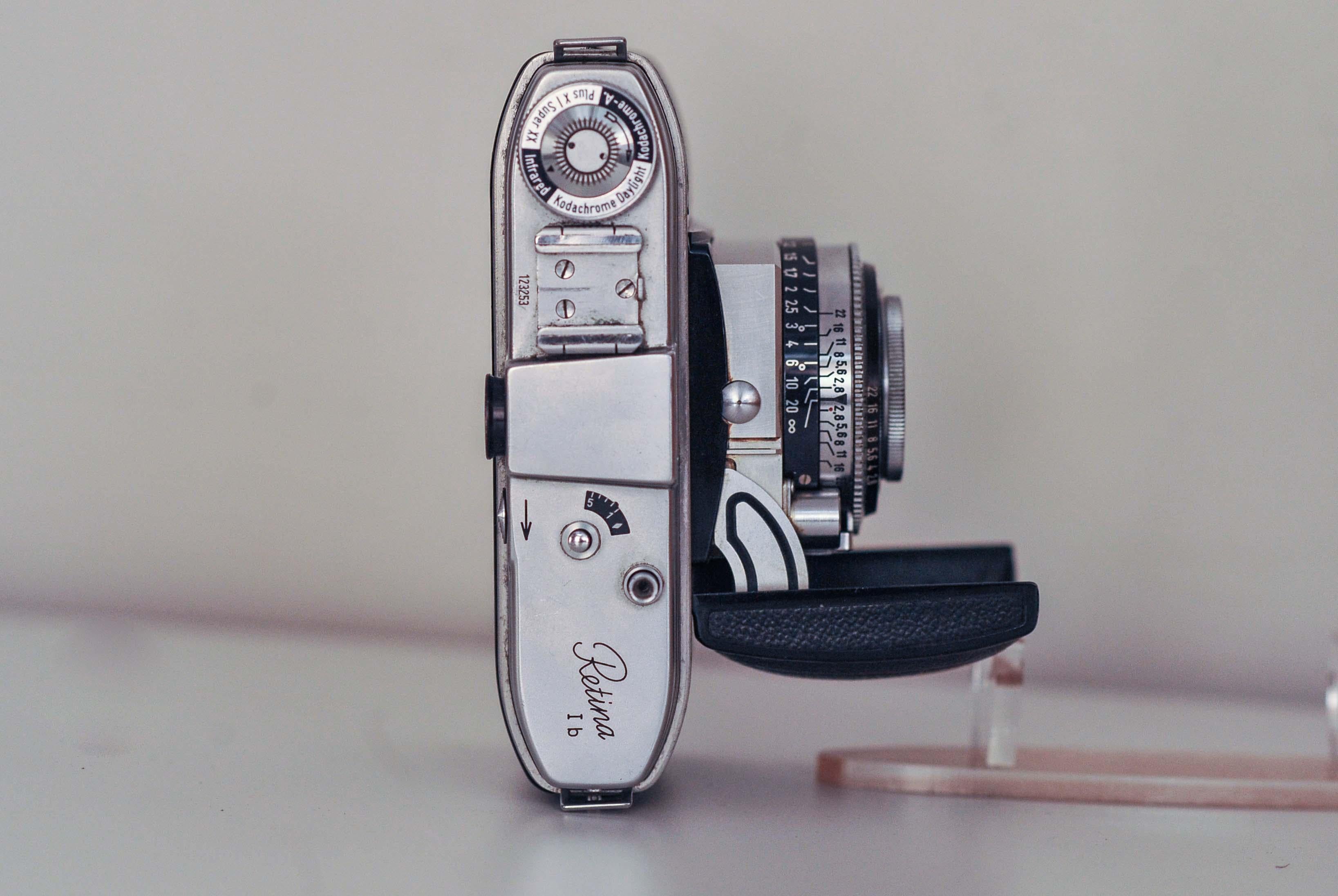 Mid-Century Modern Kodak Retina Ib 35mm Folding Viewfinder Camera with Schneider-Kreuznach Retina-X