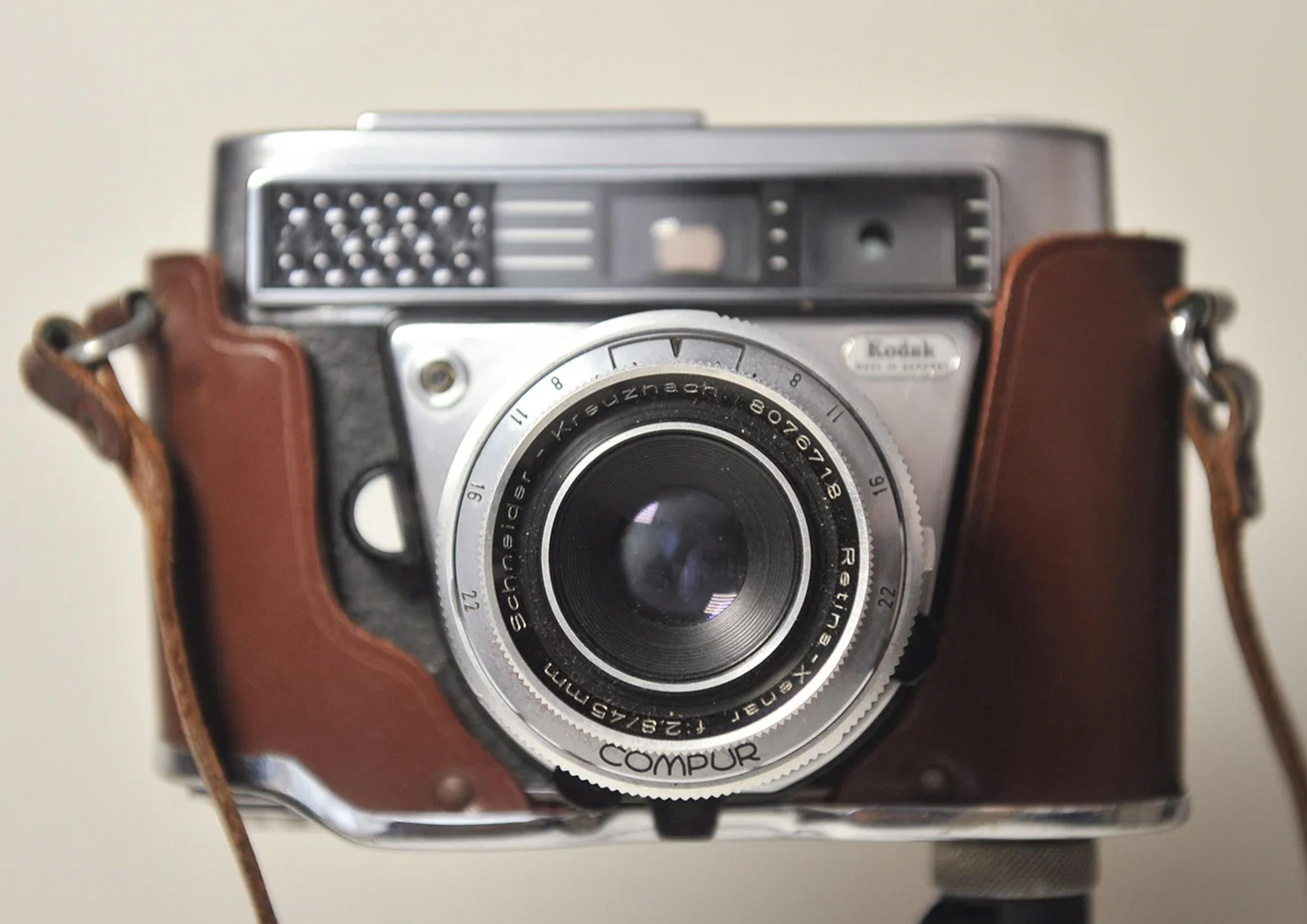 German Kodak Retina IIF 35mm Film Rangefinder Camera Schneider-Kreuznach Lens 1960's