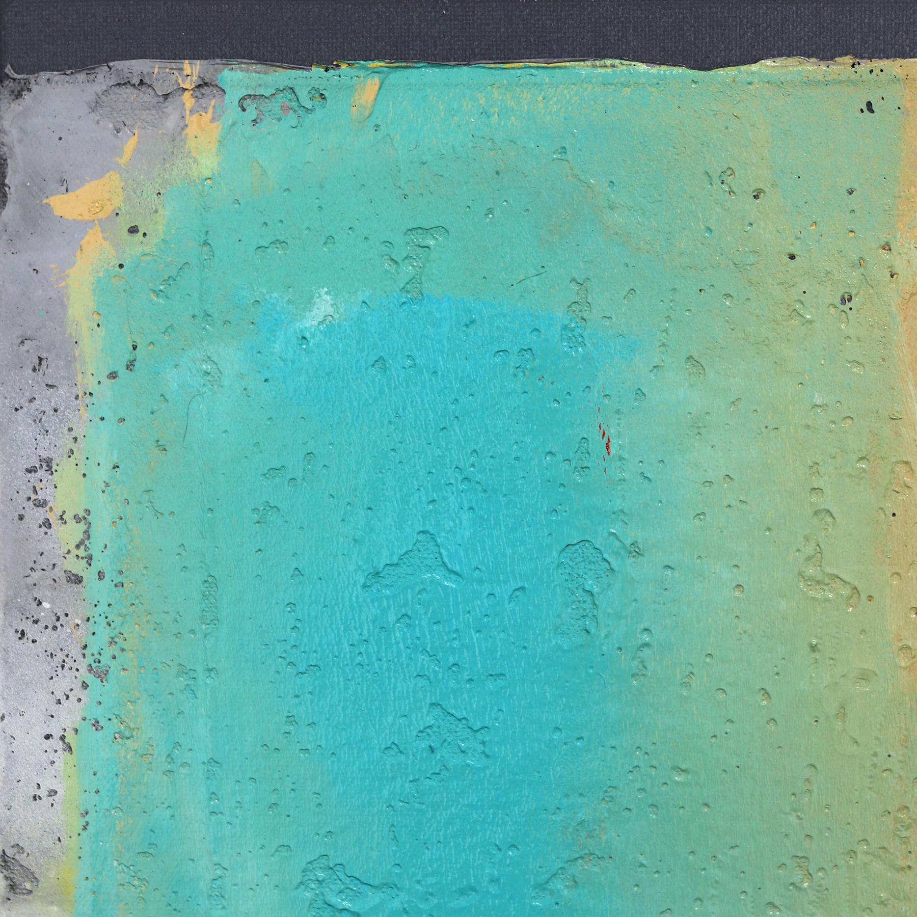 Cette grande œuvre d'art figurative abstraite et énergique sur toile de l'artiste togolais Olympio est une peinture mixte unique à l'esthétique brute et directe, offrant une manifestation non filtrée de l'âme de l'artiste. Ses coups de pinceau