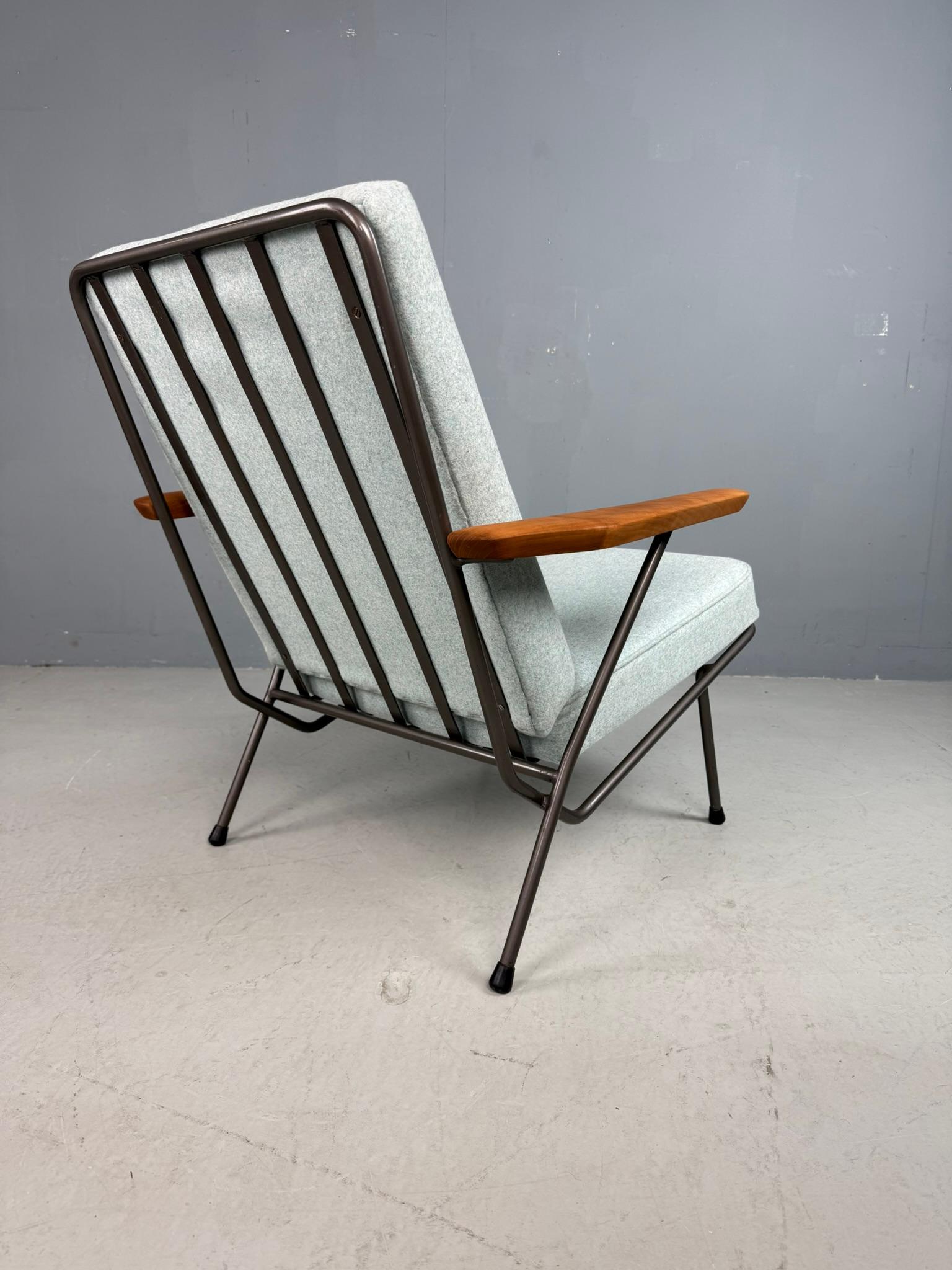 Sillón Koene Oberman con reposabrazos de teca para Gelderland, 1954 Metal en venta