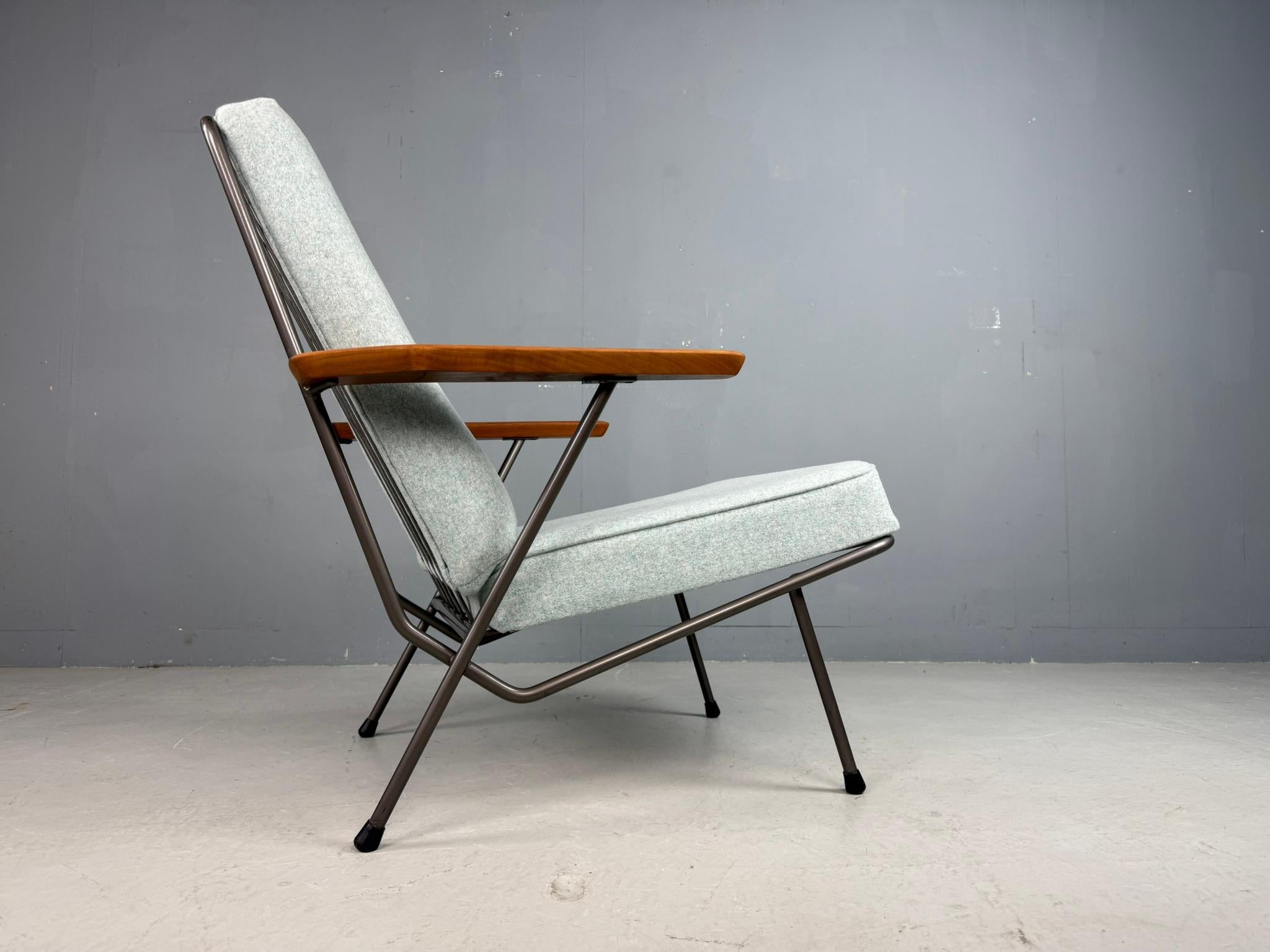 Sillón Koene Oberman con reposabrazos de teca para Gelderland, 1954 en venta 2