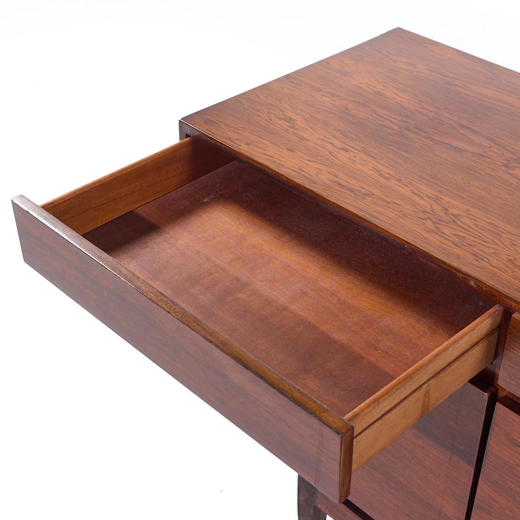 Kofod Larsen per Faarup Møbelfabrik Credenza danese di metà secolo in legno di palissandro in vendita 4