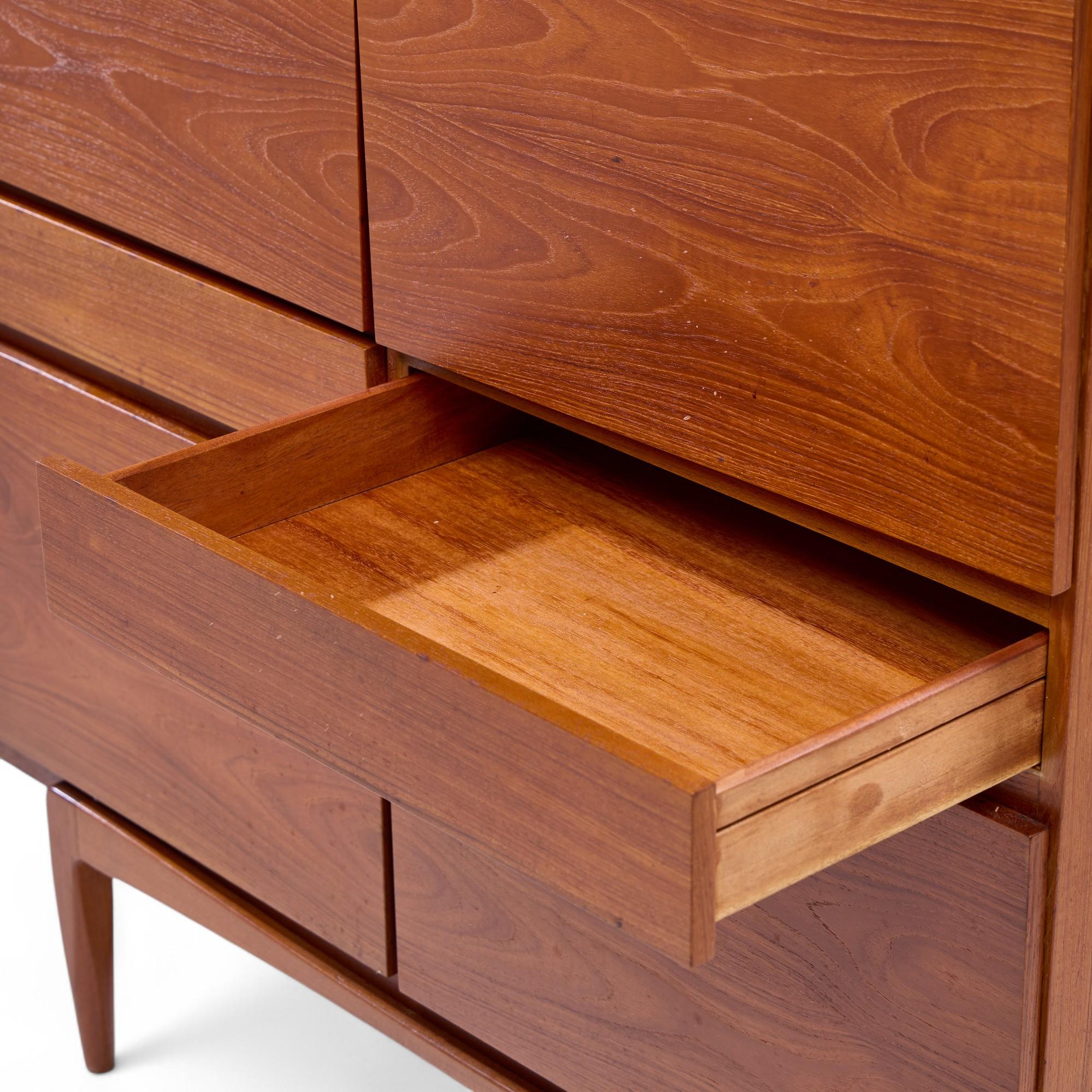 Kofod Larsen für Faarup Møbelfabrik Mid Century Danish Teak Credenza Cabinet im Angebot 3