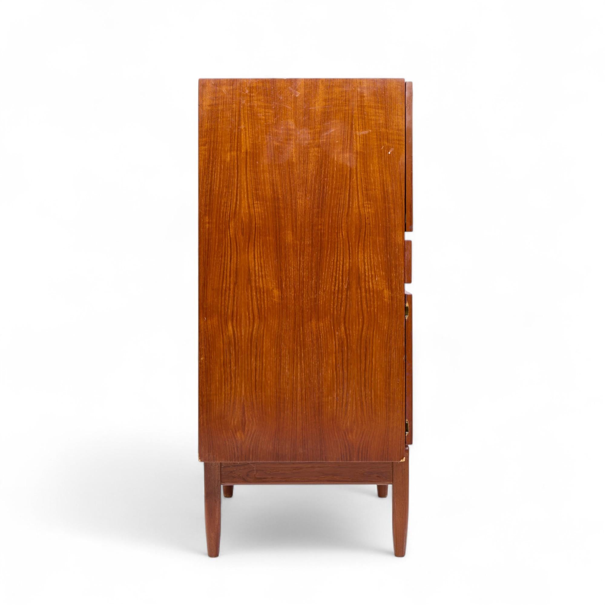 Kofod Larsen für Faarup Møbelfabrik Mid Century Danish Teak Credenza Cabinet (Dänisch) im Angebot