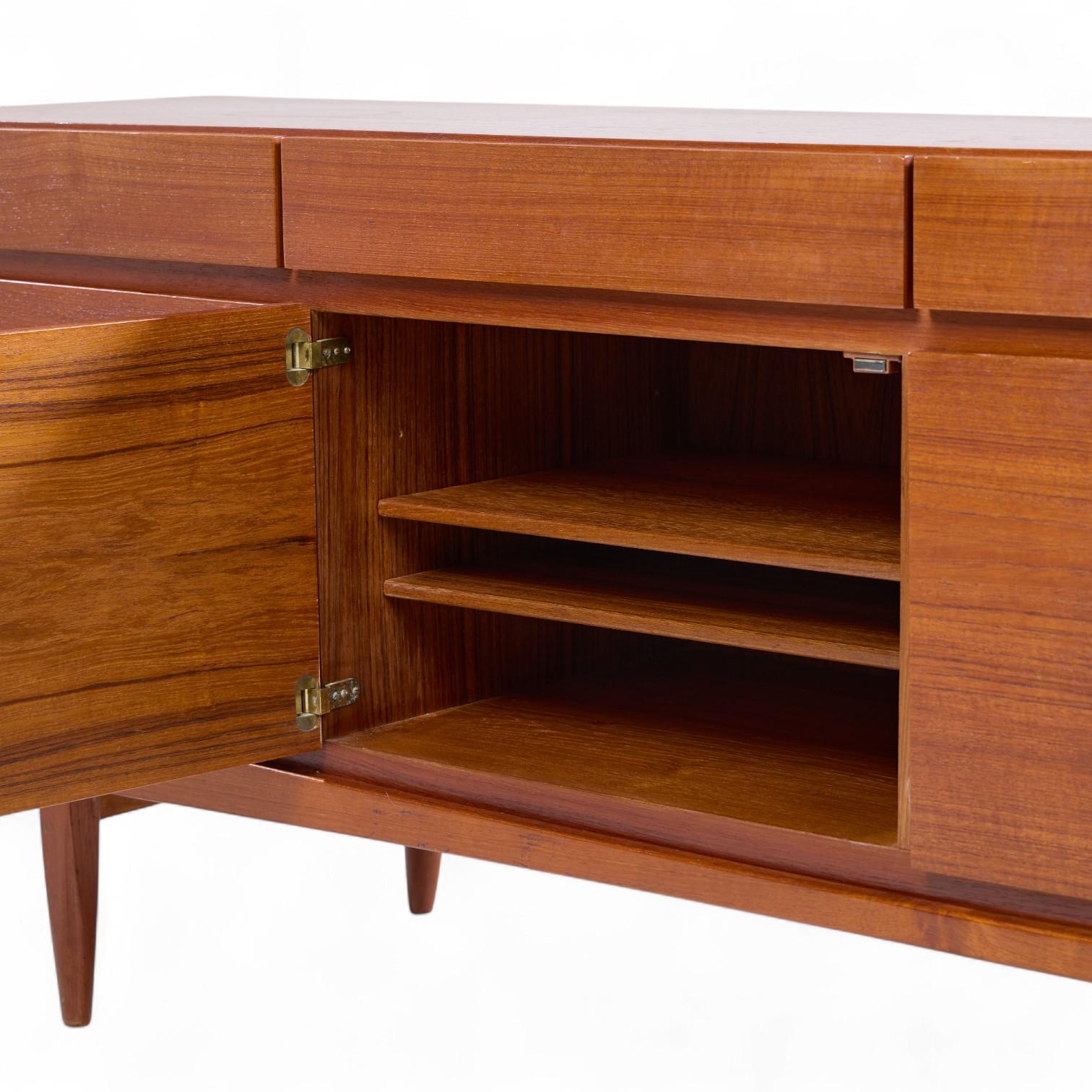 Kofod Larsen for Faarup Møbelfabrik Model 66 Mid Century Danish Teak Credenza For Sale 6