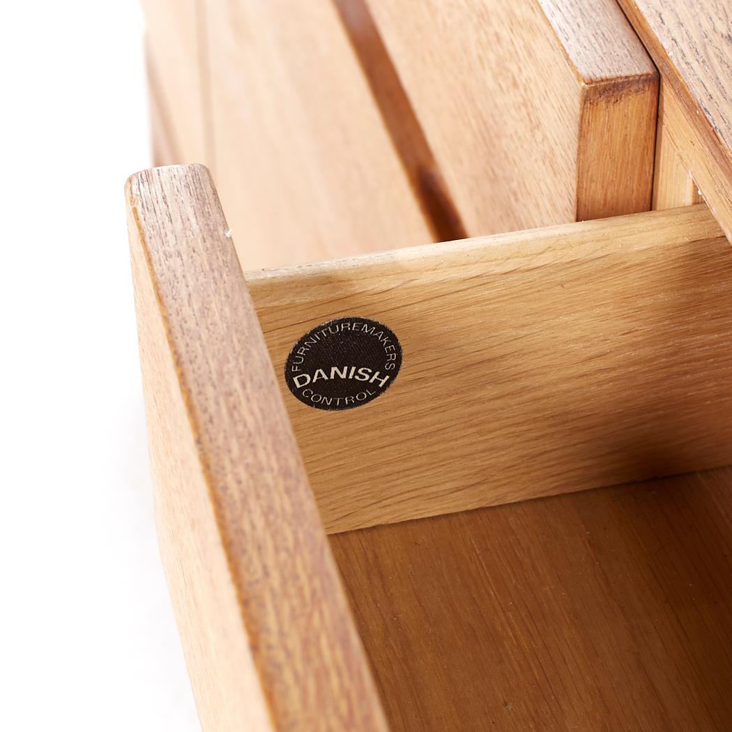 Kofod Larsen per Faarup Møbelfabrik Modello 66 Credenza danese di metà secolo in teak in vendita 7