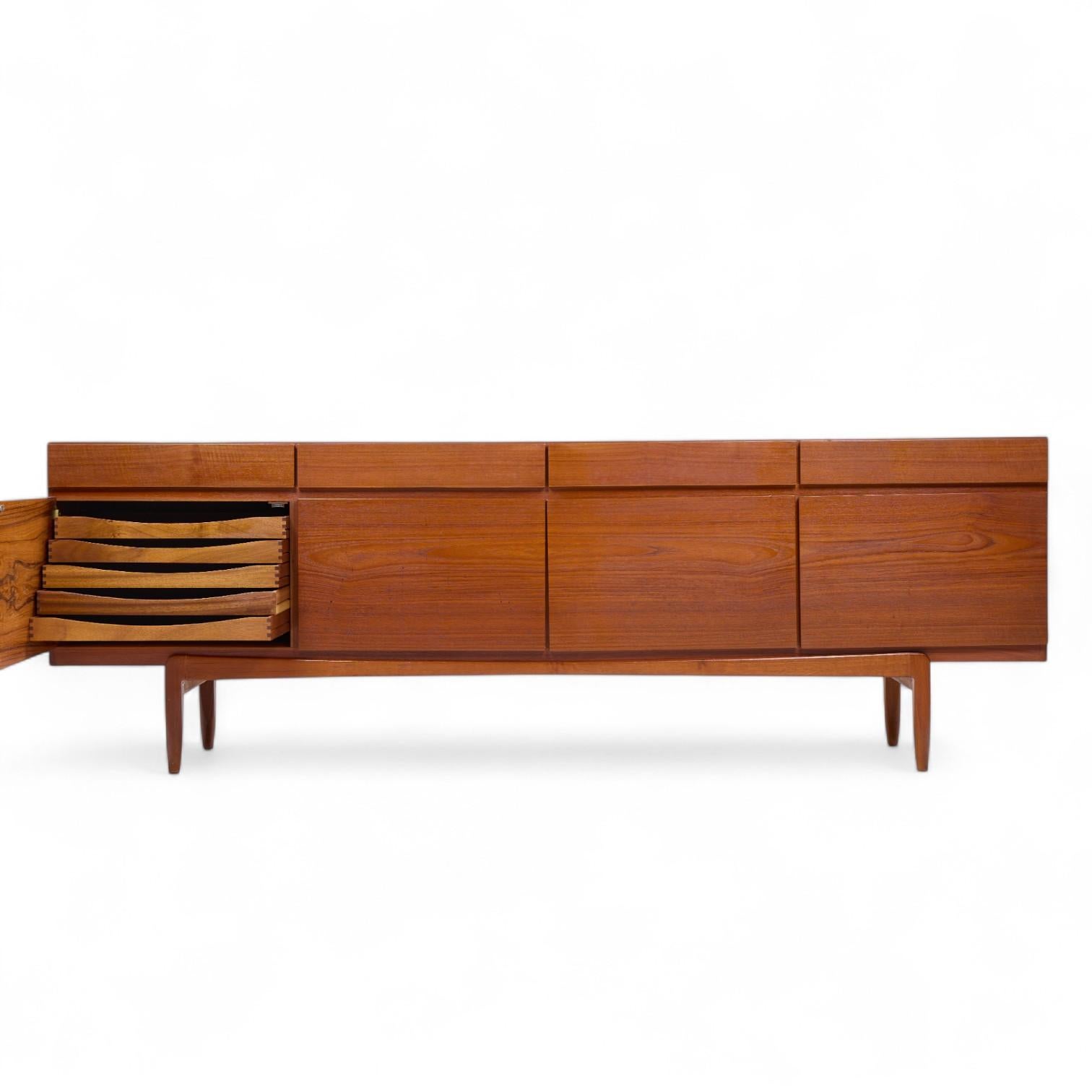 Kofod Larsen for Faarup Møbelfabrik Model 66 Mid Century Danish Teak Credenza For Sale 2