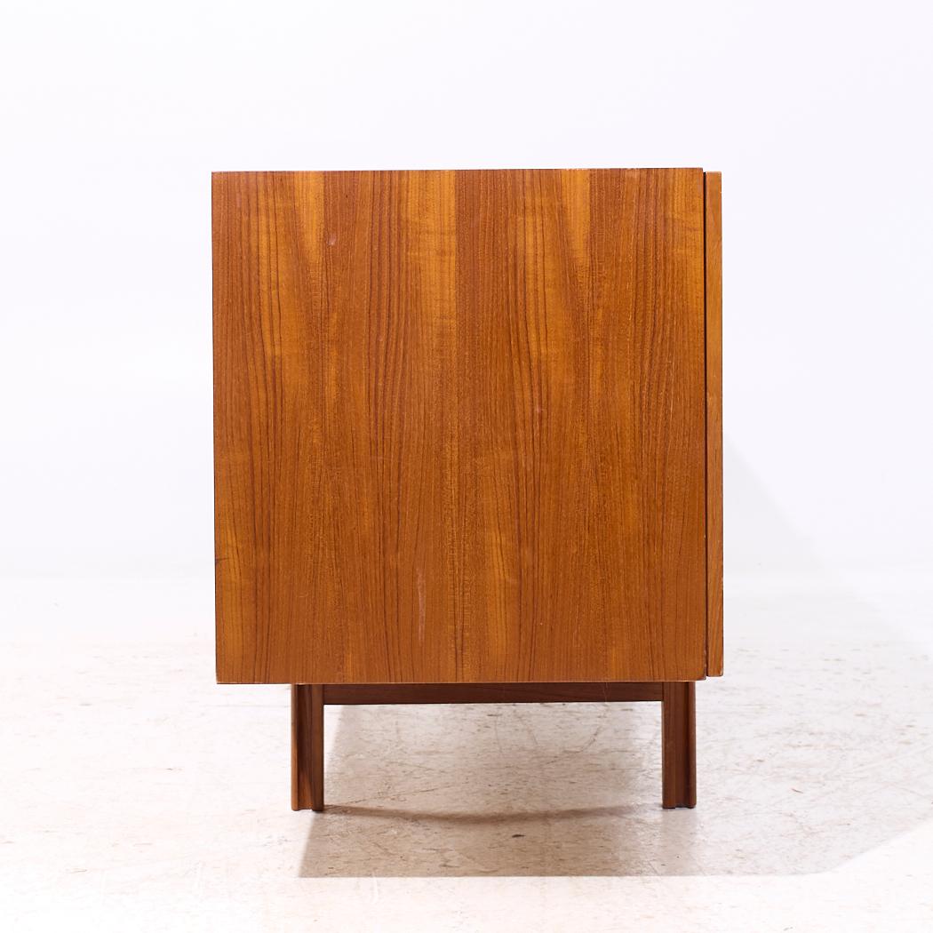Danese Credenza in teak danese di Kofod Larsen per Faarup Mobelfabrik in vendita