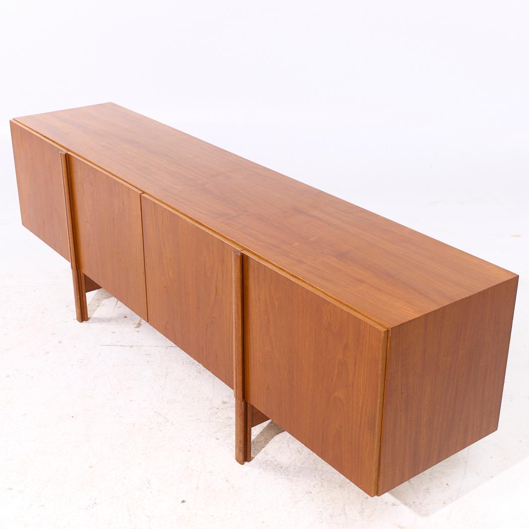 Fine XX secolo Credenza in teak danese di Kofod Larsen per Faarup Mobelfabrik in vendita