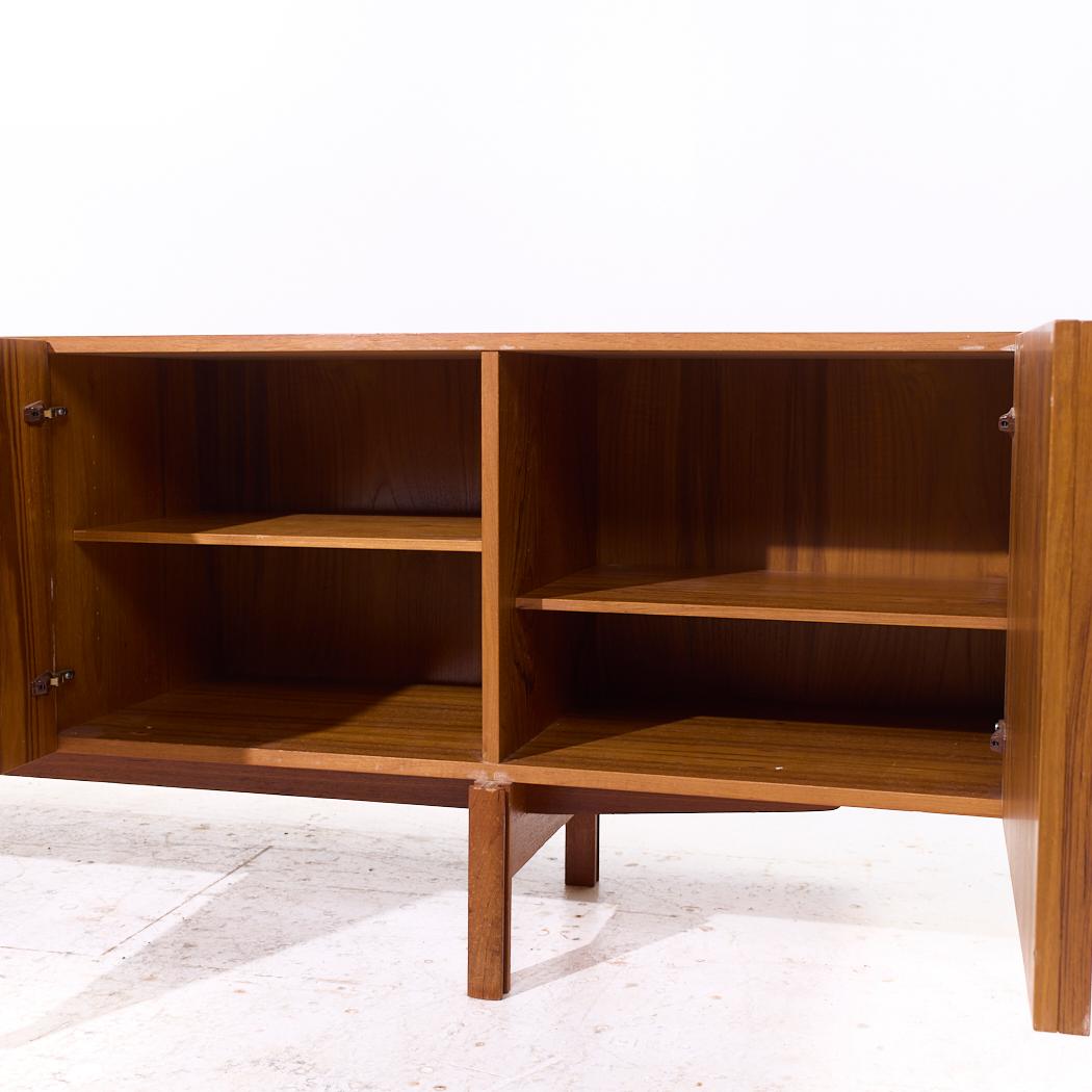 Credenza in teak danese di Kofod Larsen per Faarup Mobelfabrik in vendita 1