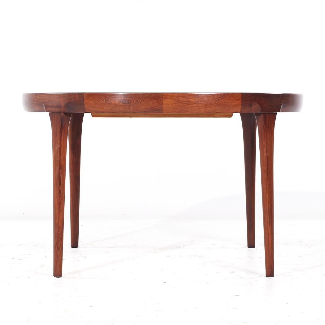 Kofod Larsen for Faarup Mobelfabrik MCM Danish Rosewood Expanding Dining Table In Good Condition In Countryside, IL