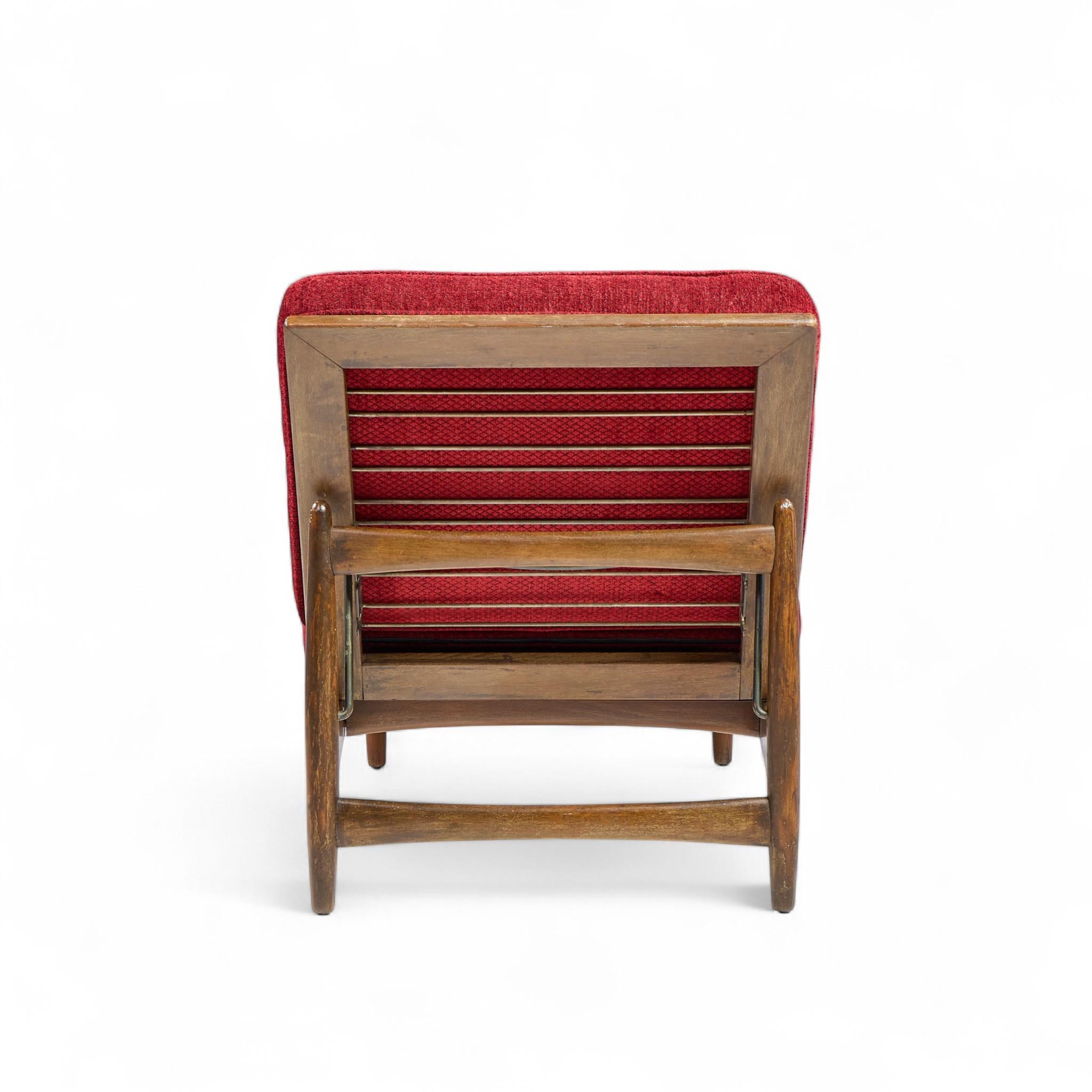 Sedia a sdraio in noce di metà secolo di Kofod Larsen per Selig in vendita 1