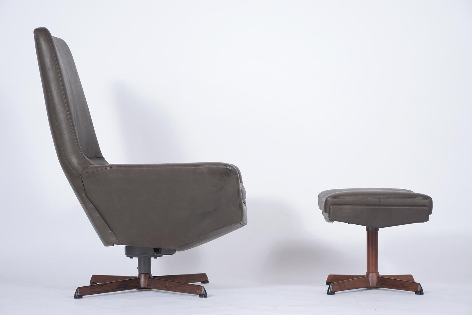 Restored Vintage Ib Kofod-Larsen Swivel Lounge Chair & Ottoman in Grey Leather For Sale 4