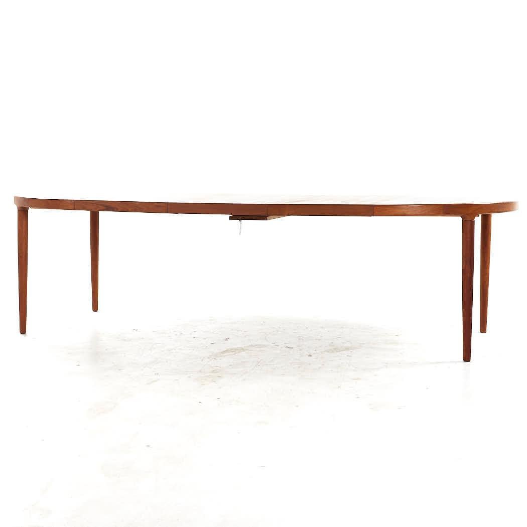 SOLD 07/31/23 Kofod Larsen MCM Danish Teak Expanding Dining Table with 3 Leaves For Sale 10