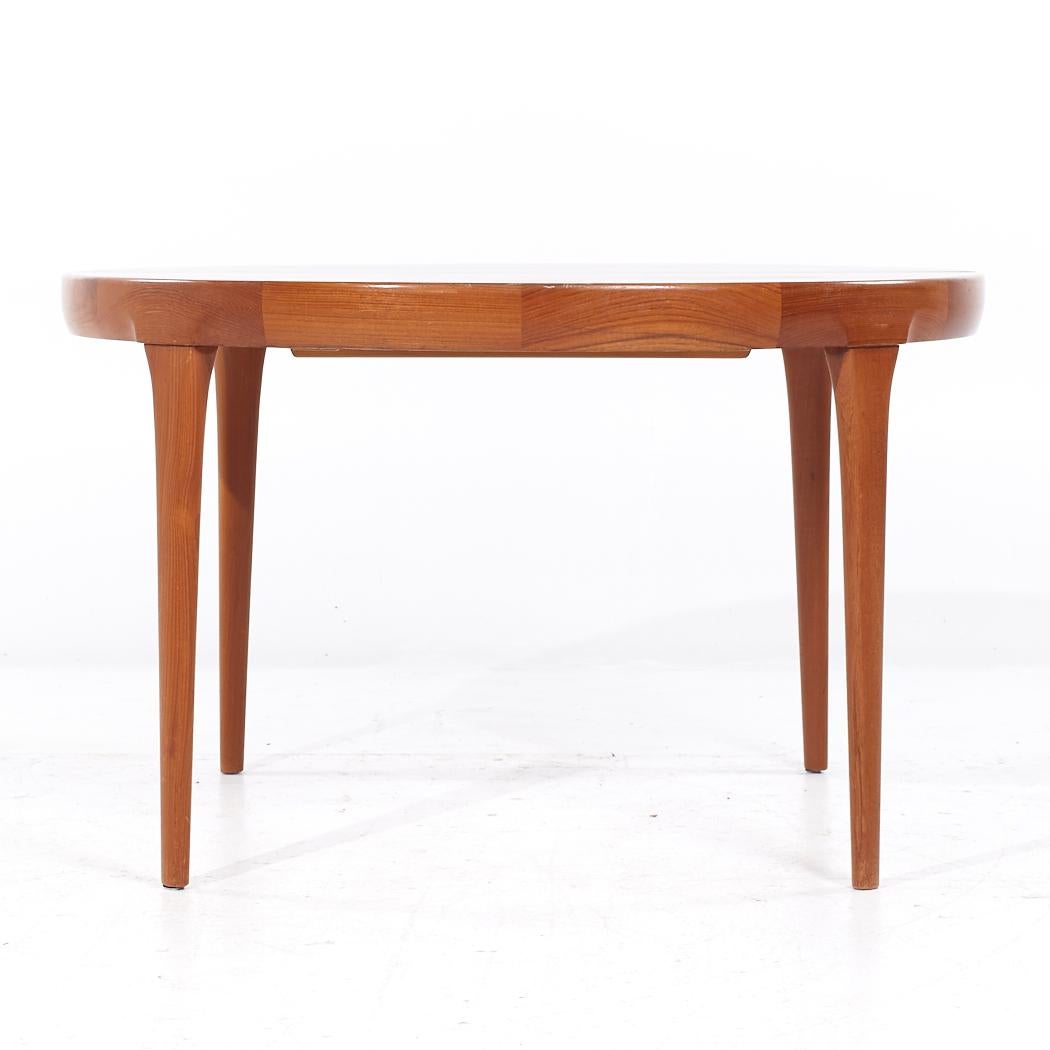 Kofod Larsen Mid Century Danish Teak Expanding Dining Table with 3 Leaves For Sale 1