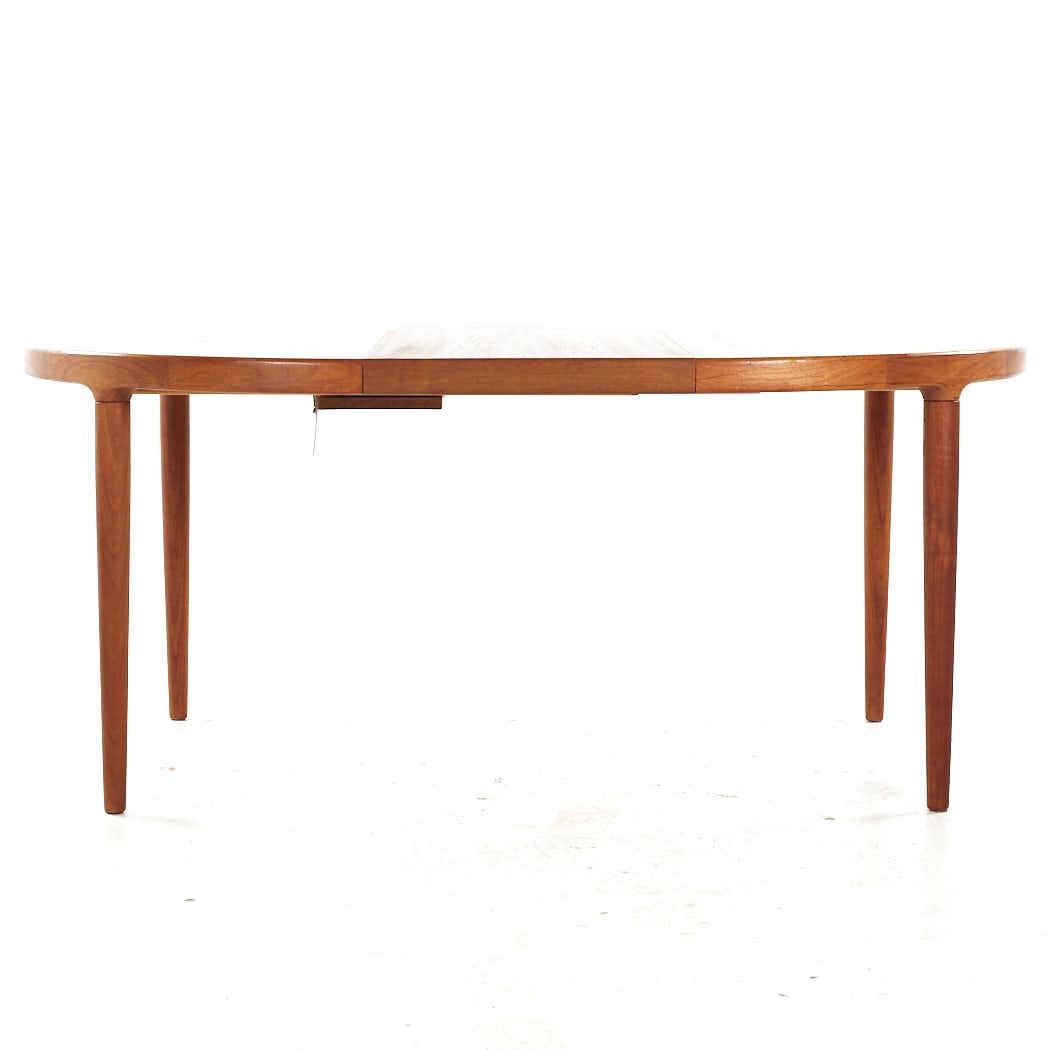 SOLD 07/31/23 Kofod Larsen MCM Danish Teak Expanding Dining Table with 3 Leaves For Sale 3