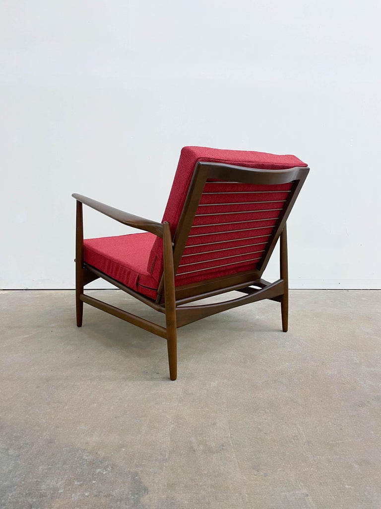 Kofod Larsen Selig Danish Lounge Chair In Good Condition For Sale In Kalamazoo, MI