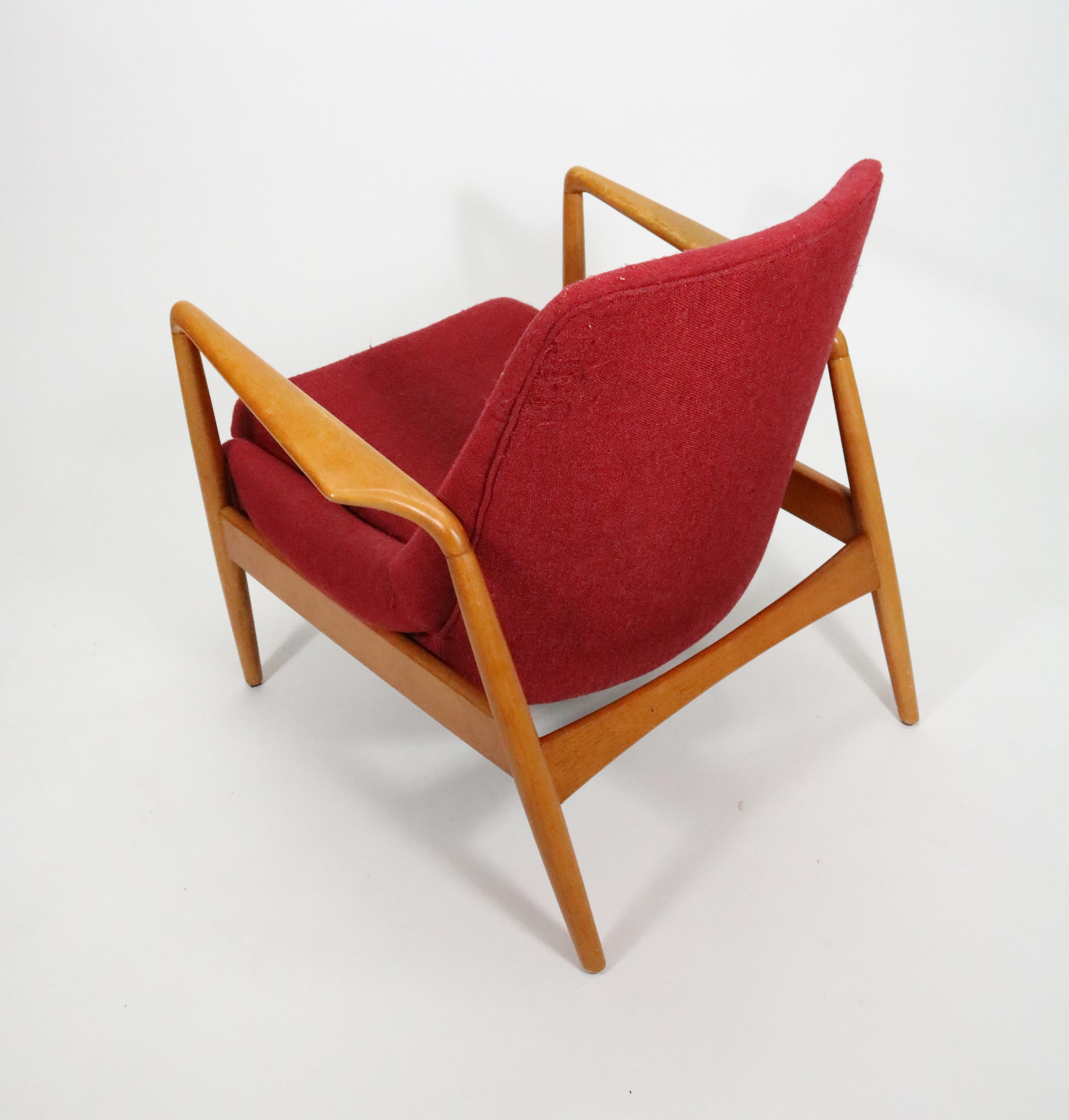 Mid-20th Century Kofod-Larsen Style Shield of California Lounge Chair in Honey Walnut