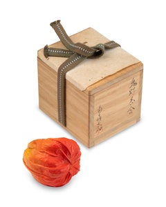 Kogo or incens box in the form of a physalis in orange lacquer