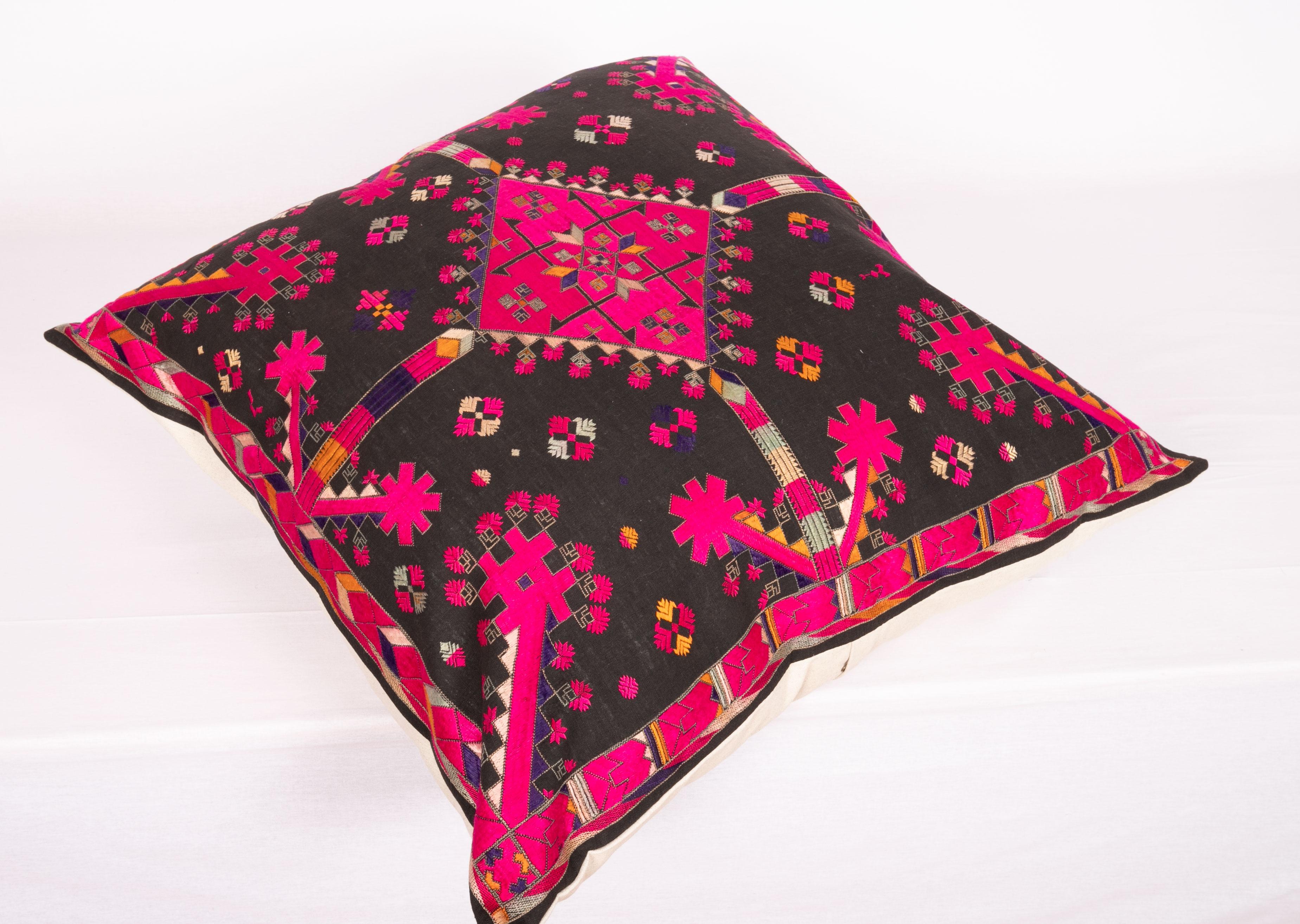 Kohistan Silk Embroidery Pillow Case, Early 20th Century In Good Condition For Sale In Istanbul, TR