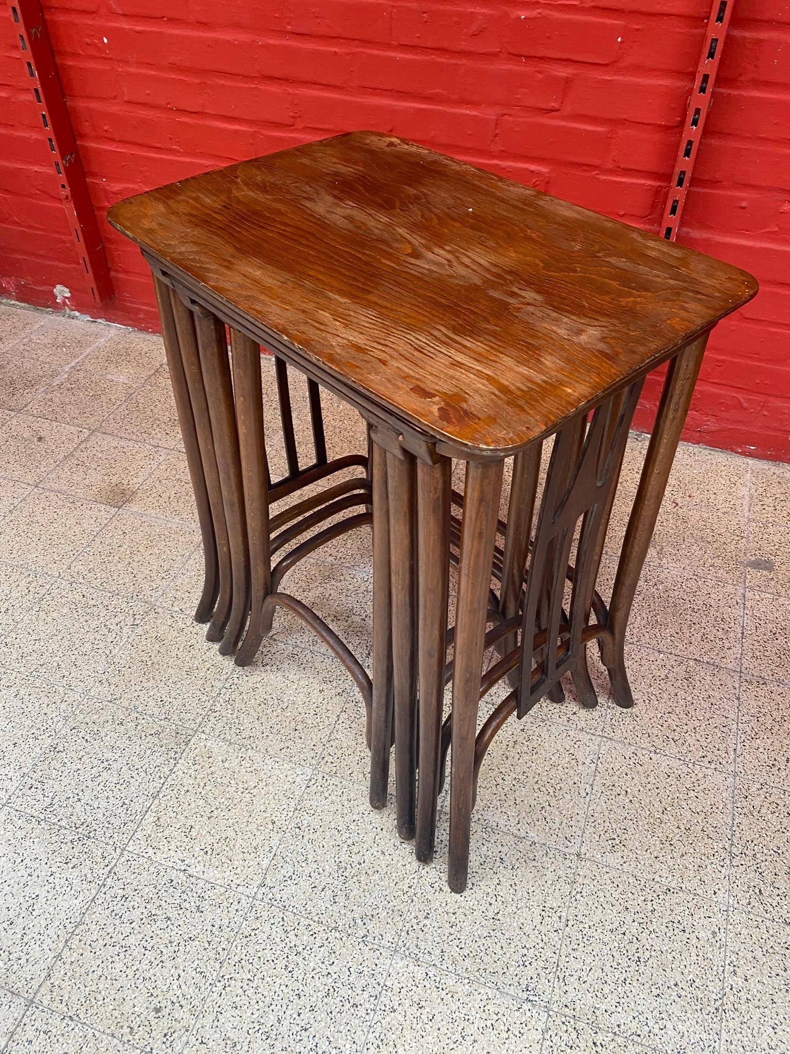 Kohn, 4 Viennese Secession Nesting Tables, circa 1900 1