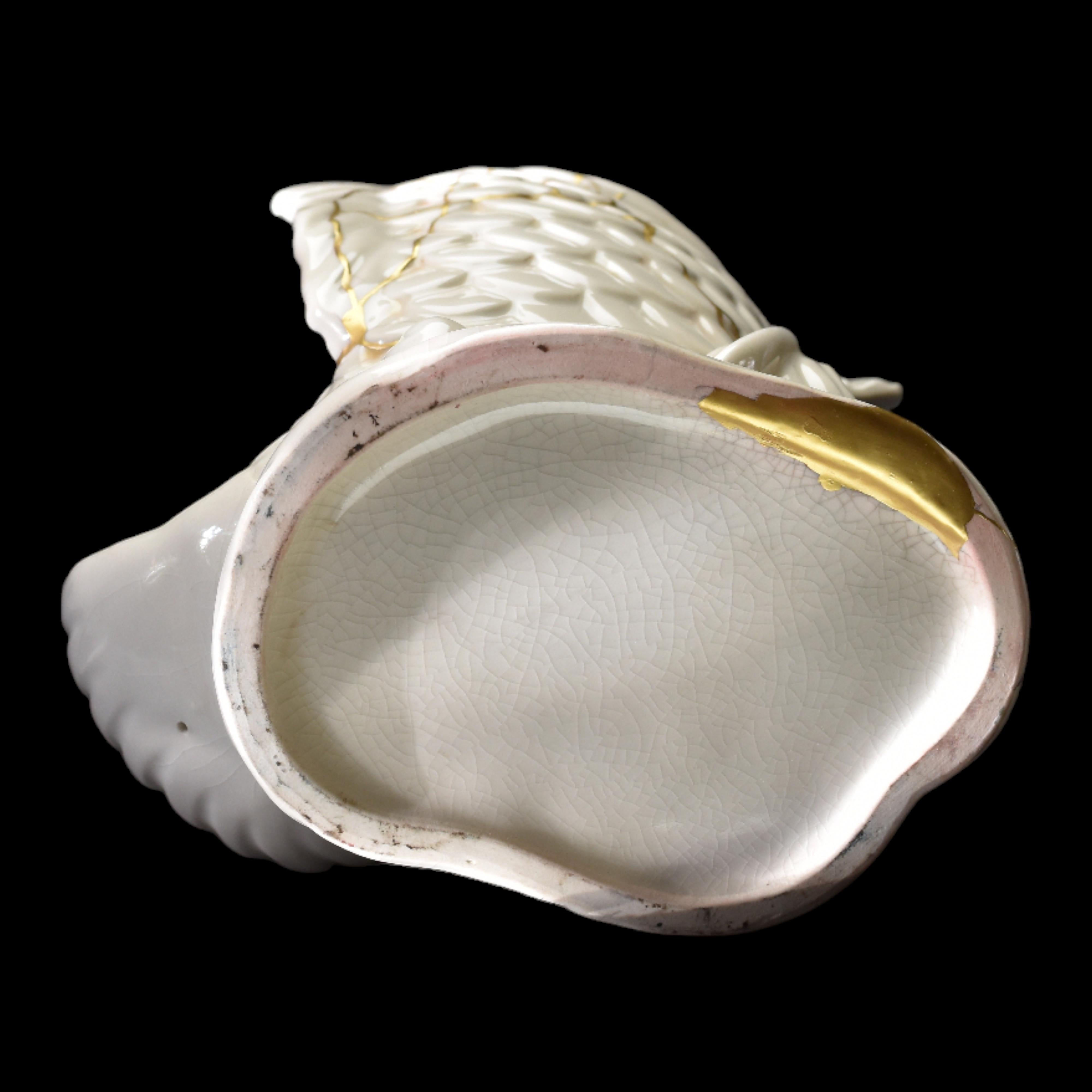Jarrón kintsugi de carpa koi Oro