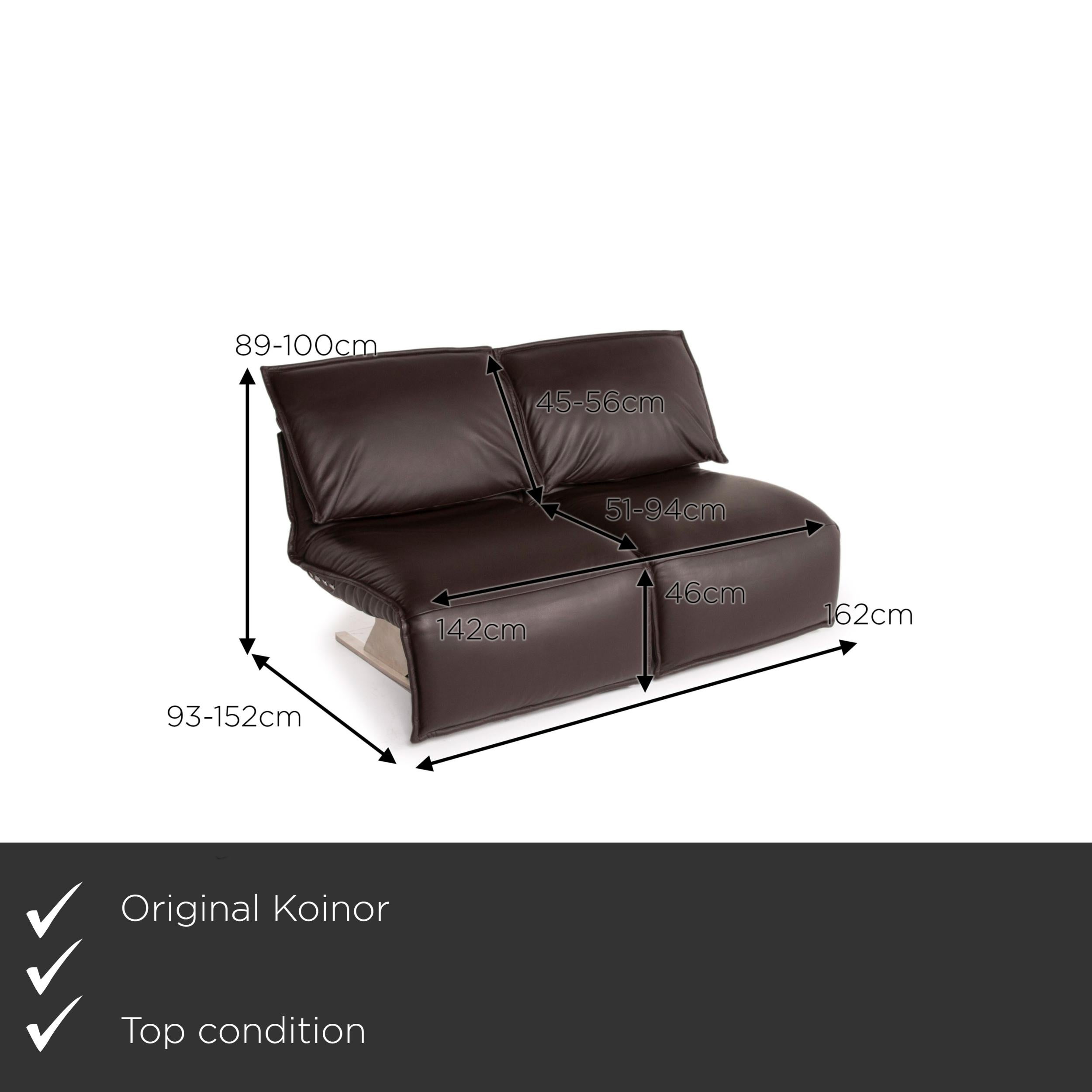 We present to you a Koinor Evia leather sofa brown dark brown two-seater relax function function.
 
 

 Product measurements in centimeters:
 

Depth 93
Width 162
Height 89
Seat height 46
Seat depth 51
Seat width 142
Back height 45.
 