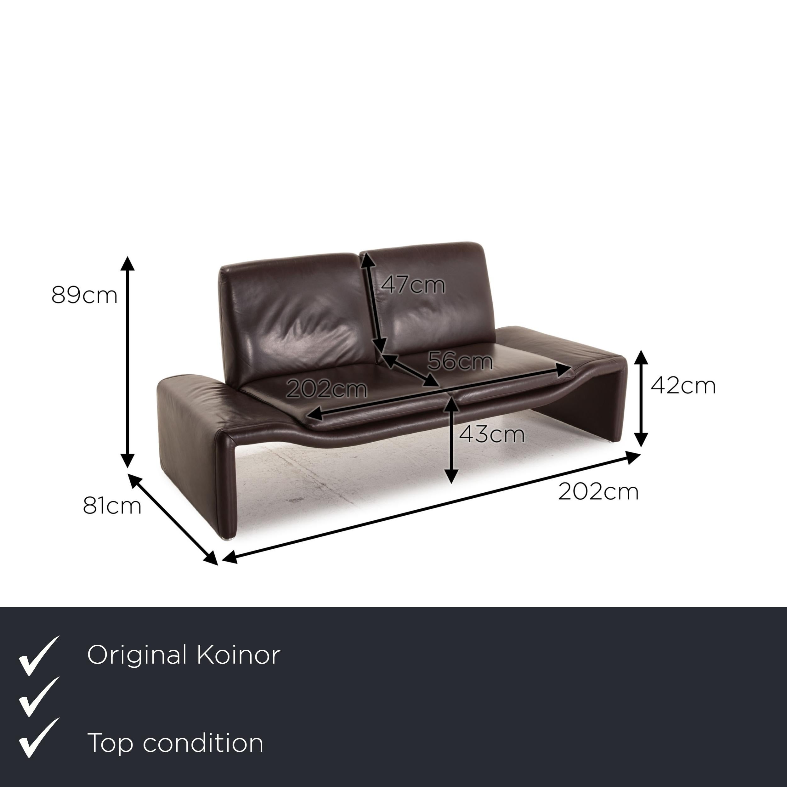 We present to you a Koinor Fellini leather sofa brown two seater couch.

Product measurements in centimeters:

Depth: 81
Width: 202
Height: 89
Seat height: 43
Rest height: 42
Seat depth: 56
Seat width: 202
Back height: 47.


      
