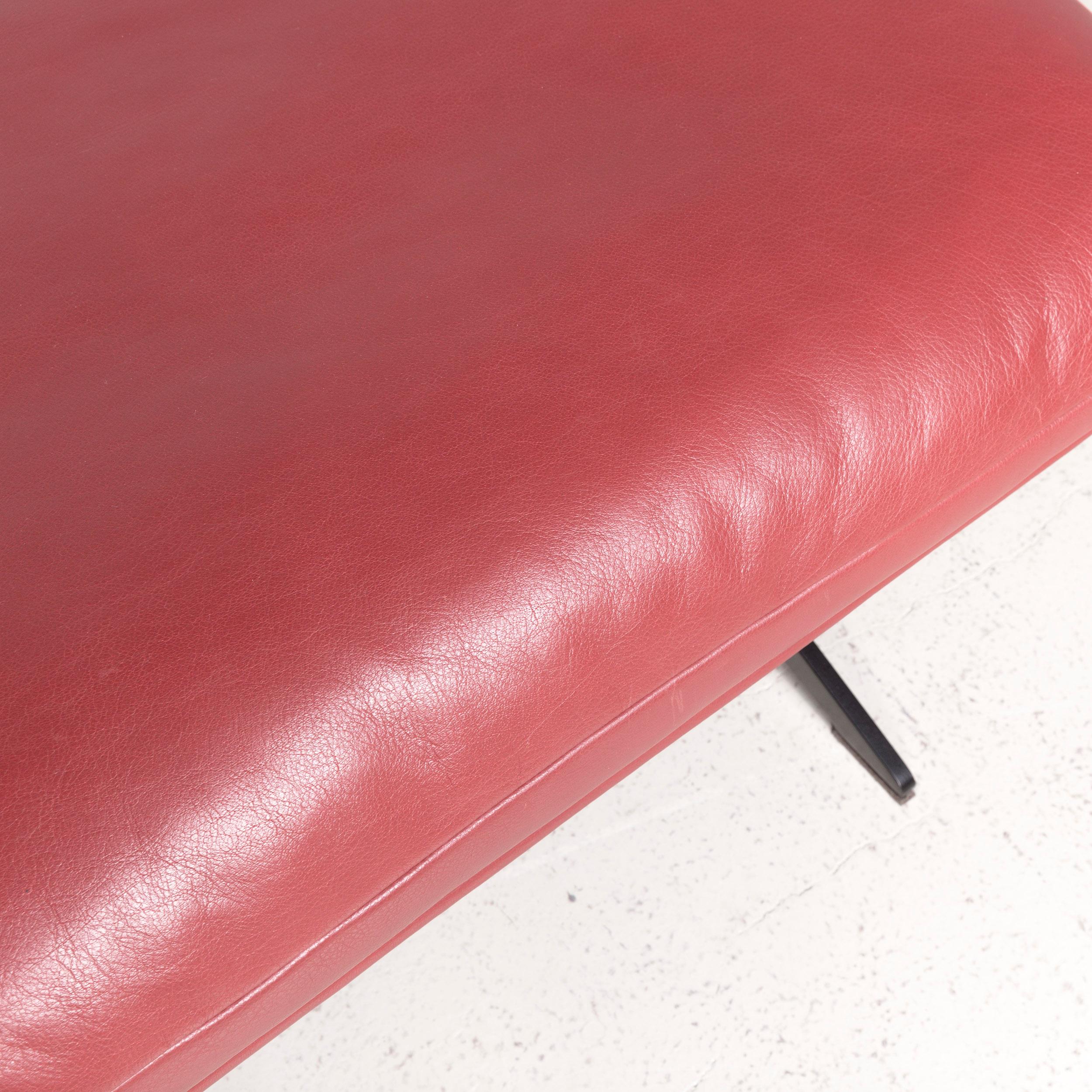 Koinor Francis Designer Leather Footstool Red In Good Condition In Cologne, DE