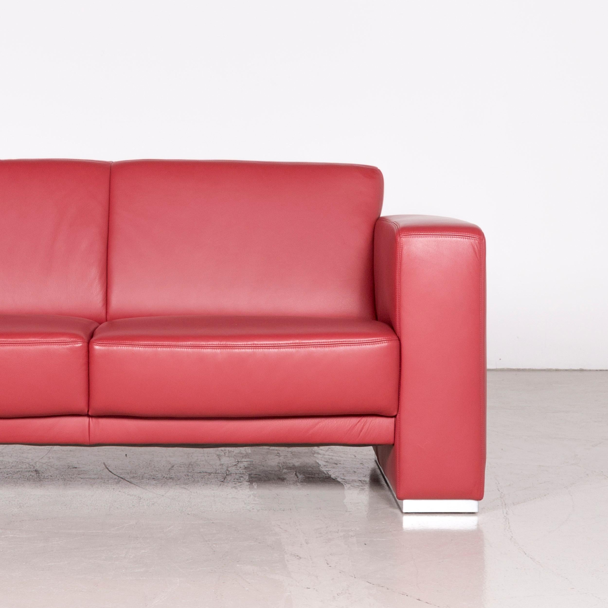 Koinor Nove Designer Leather Sofa Red Two-Seat Couch In Good Condition For Sale In Cologne, DE