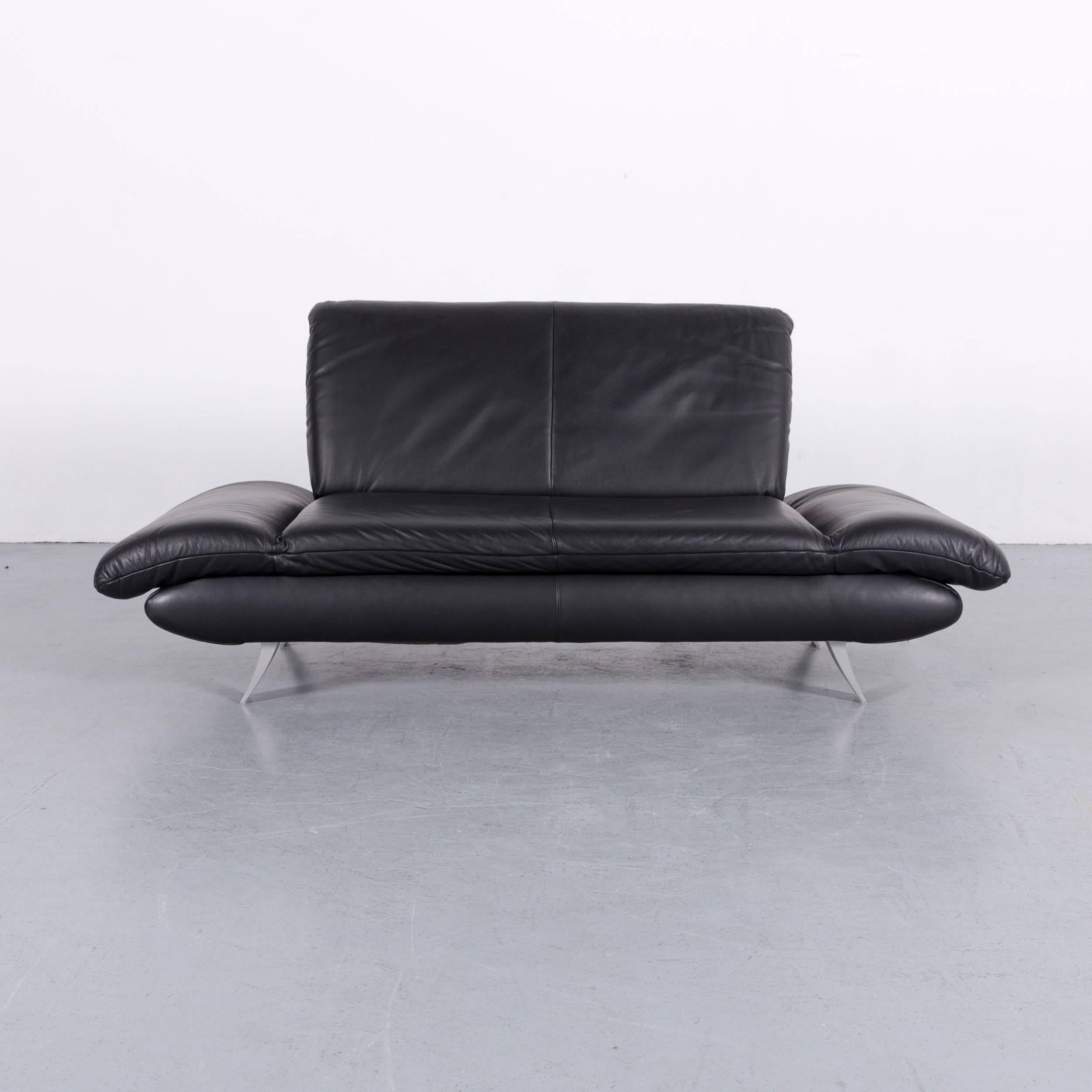 We bring to you an Koinor Rossini designer leather sofa in black with functions two-seat.












 