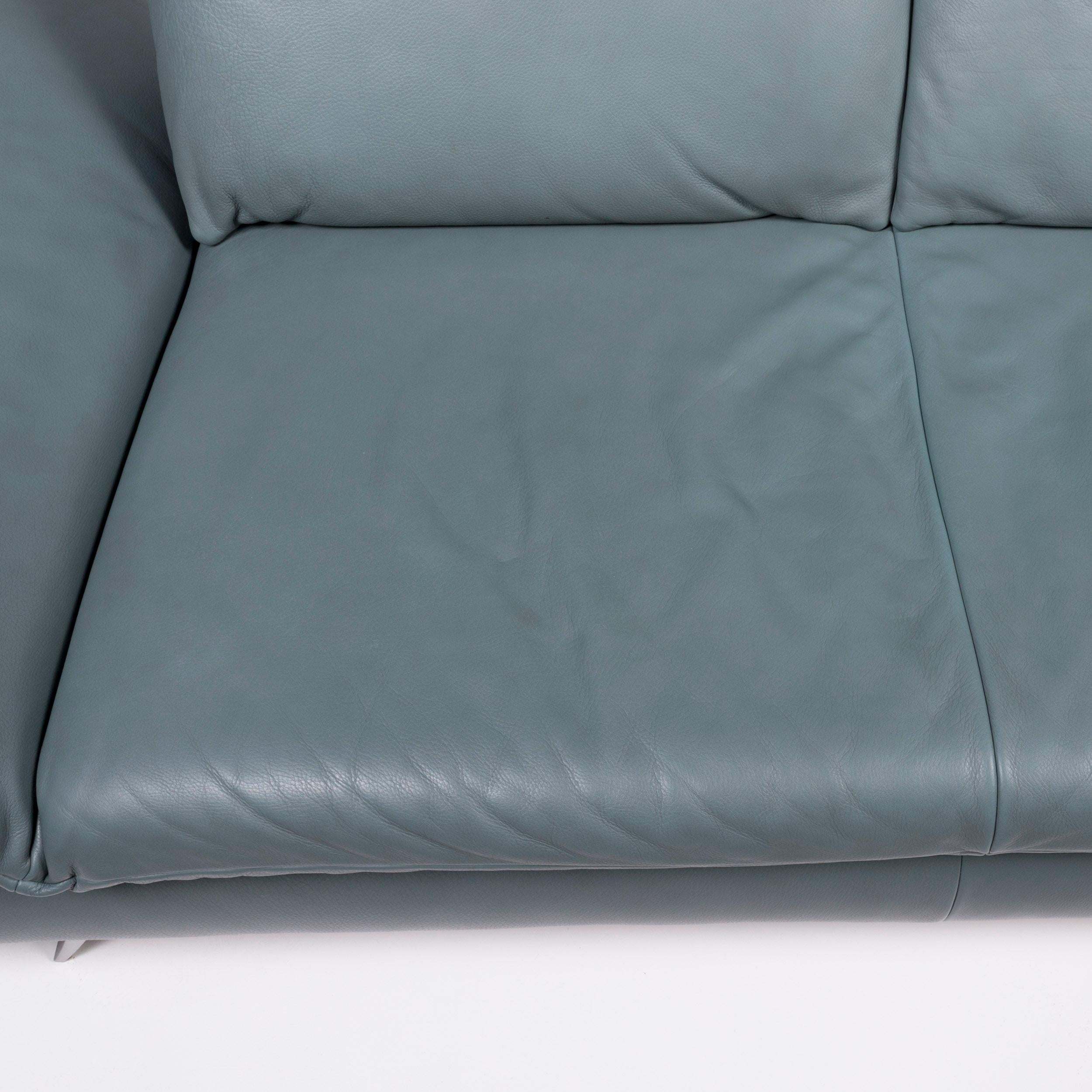 Koinor Rossini Designer Leder Sofa Garnitur Grün Zweisitzer Hocker #10467 im Zustand „Gut“ im Angebot in Cologne, DE