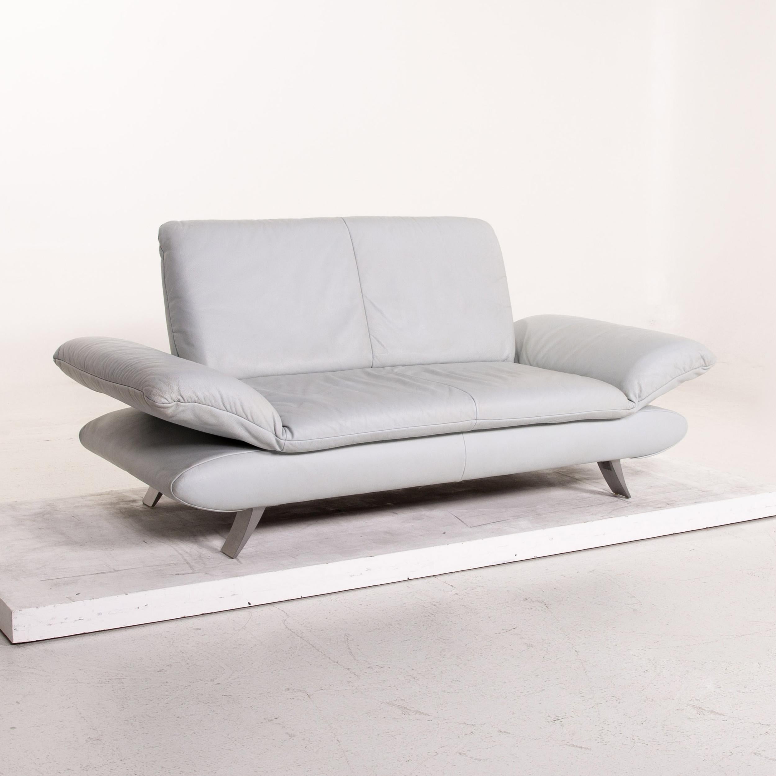 Koinor Rossini Leder-Sofa Eisblaue Zweisitzer- Function Couch im Zustand „Relativ gut“ im Angebot in Cologne, DE